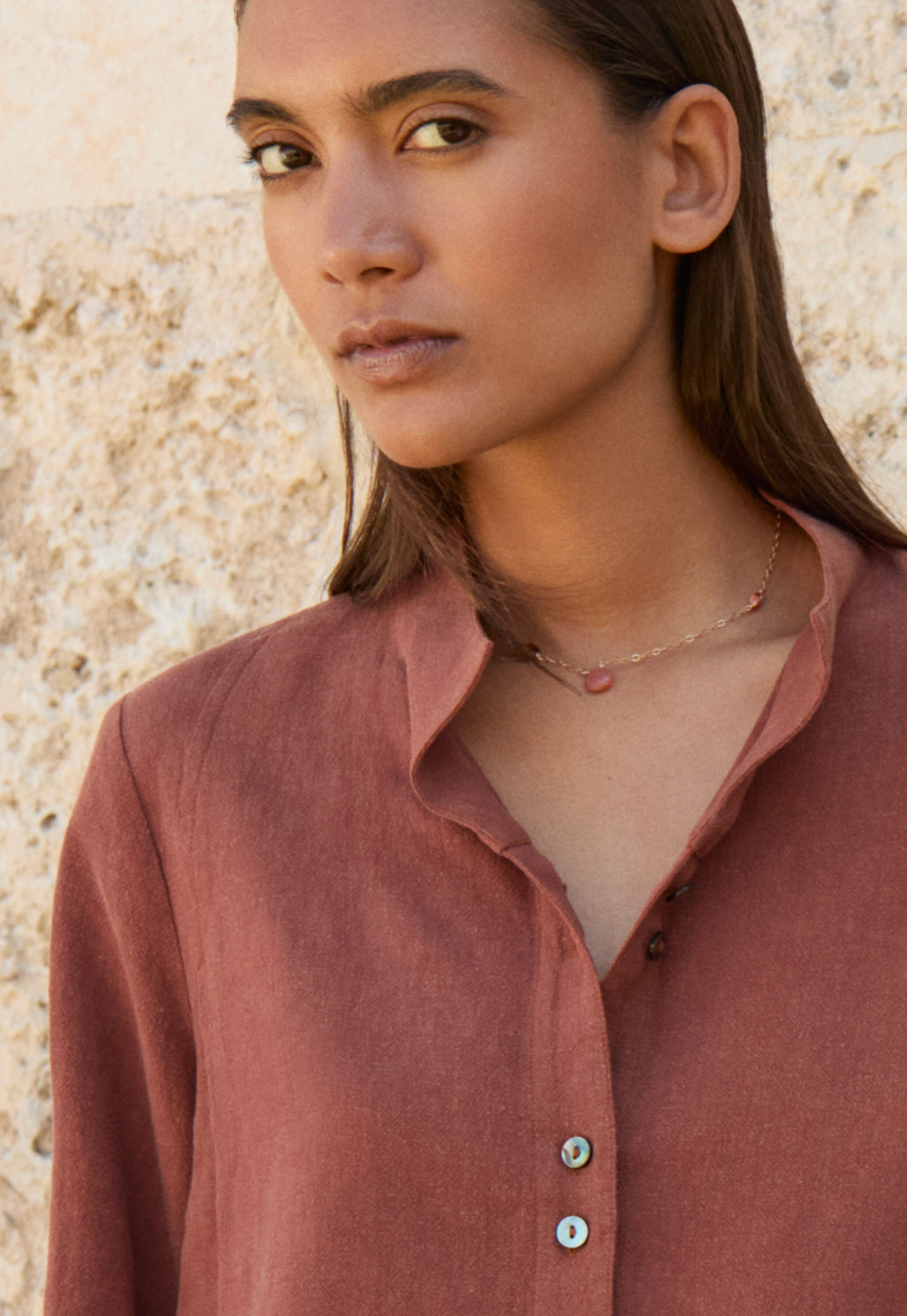 Bluse mit Trichterkragen