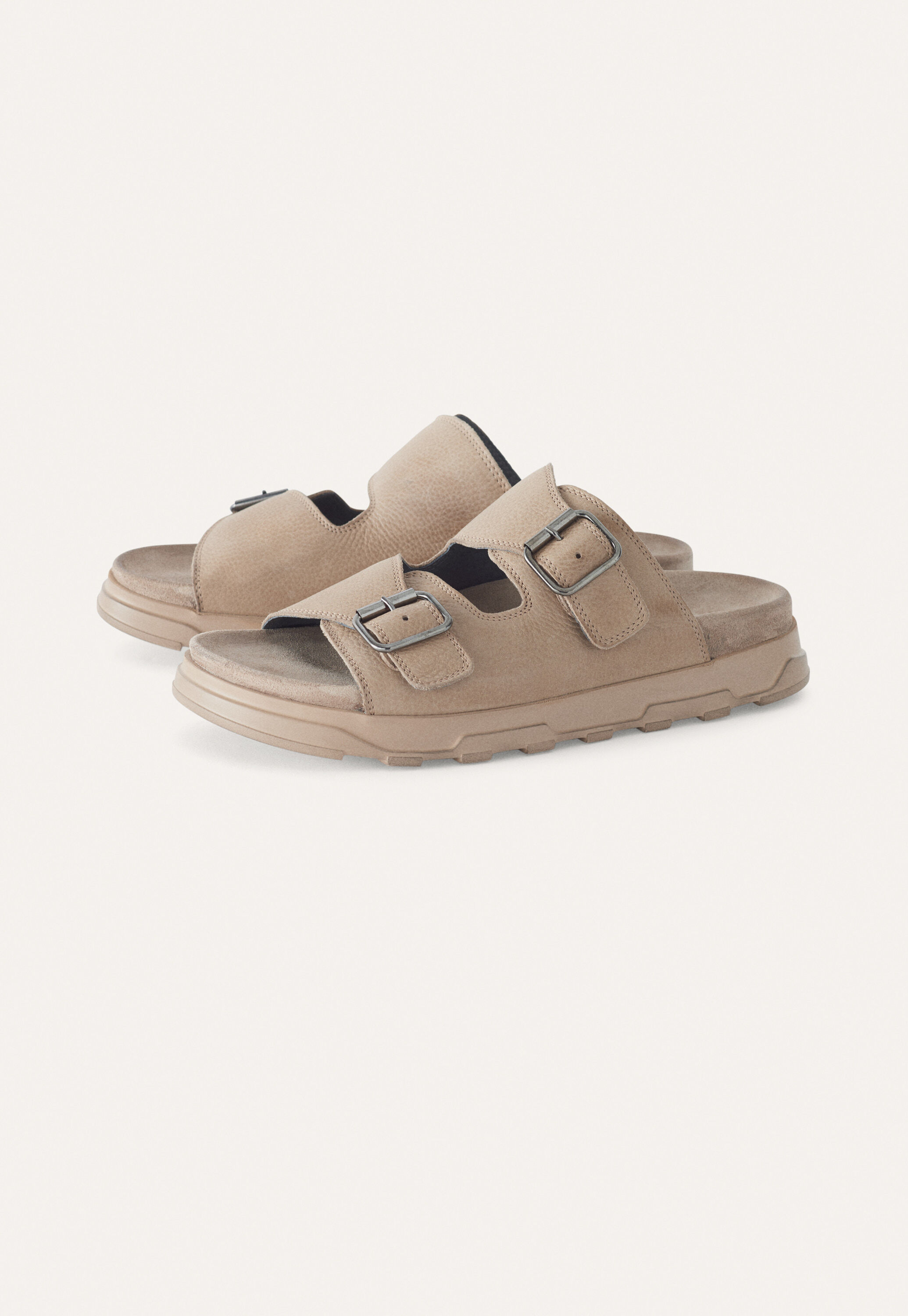 Sandalen mit klobiger Schnalle