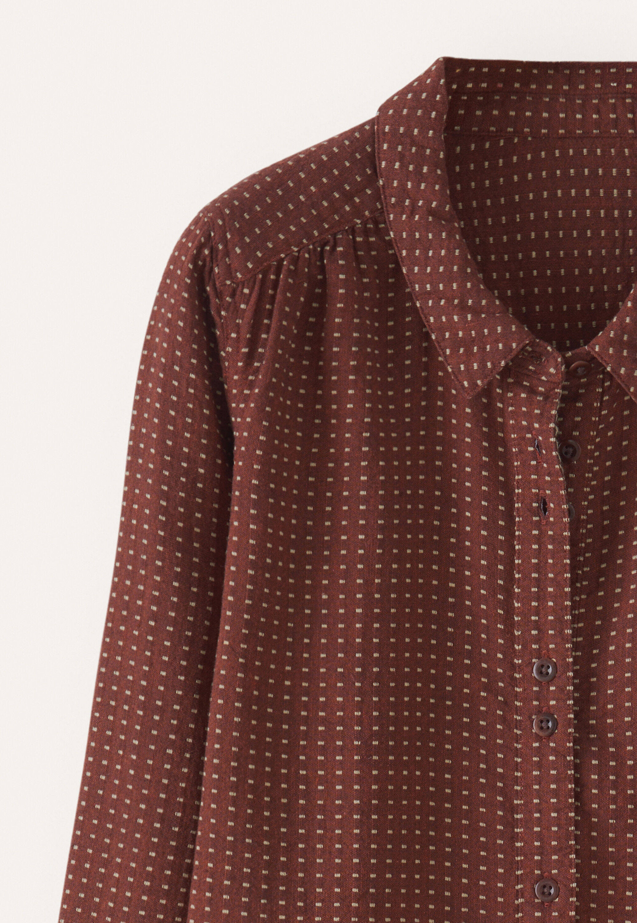 Bluse mit eingewebten Punkten