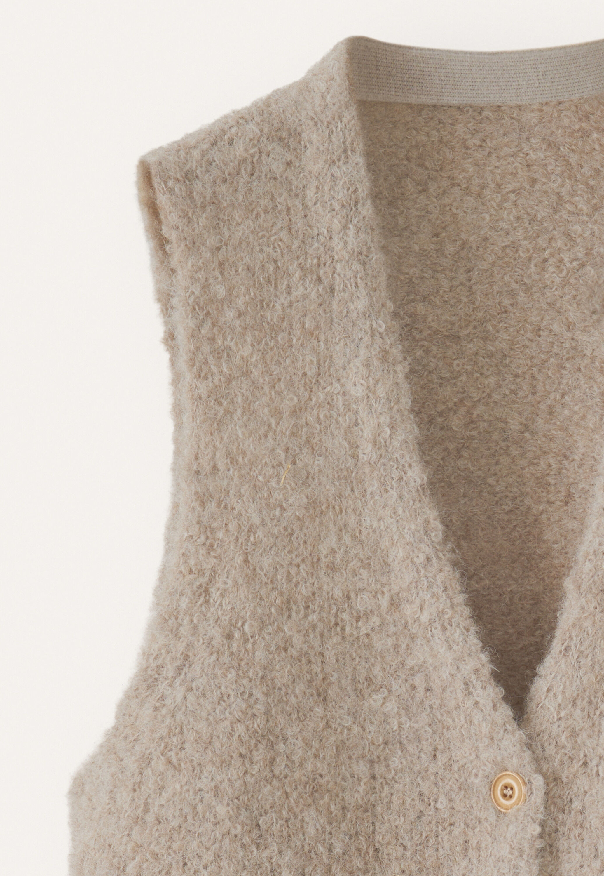 Boucl&eacute;-Strickweste