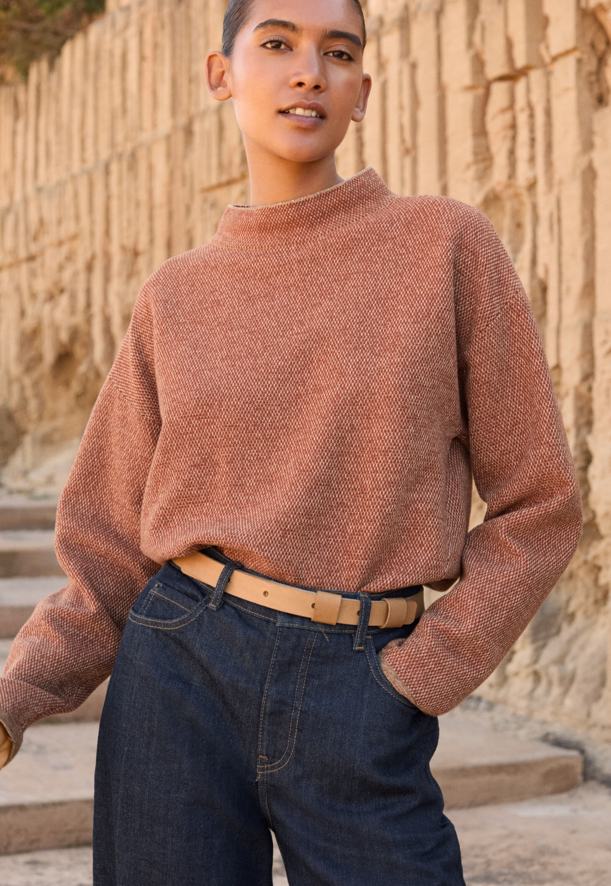 Pullover mit Trichterkragen