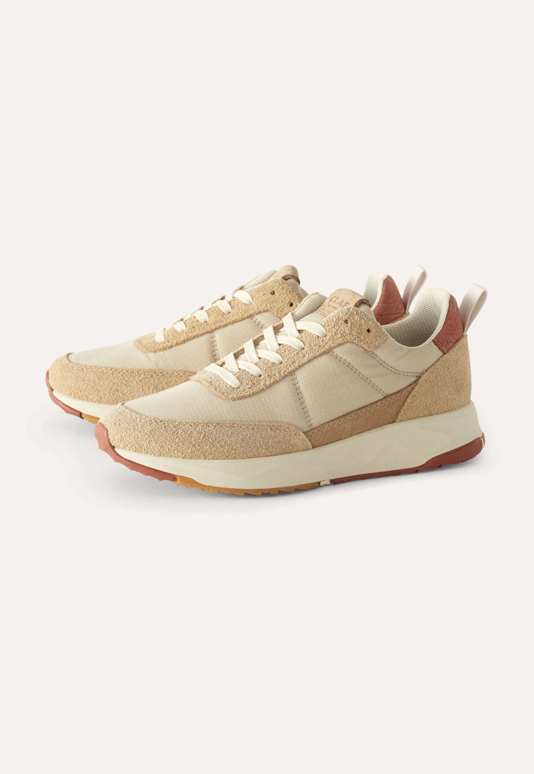 Schn&uuml;r-Sneaker