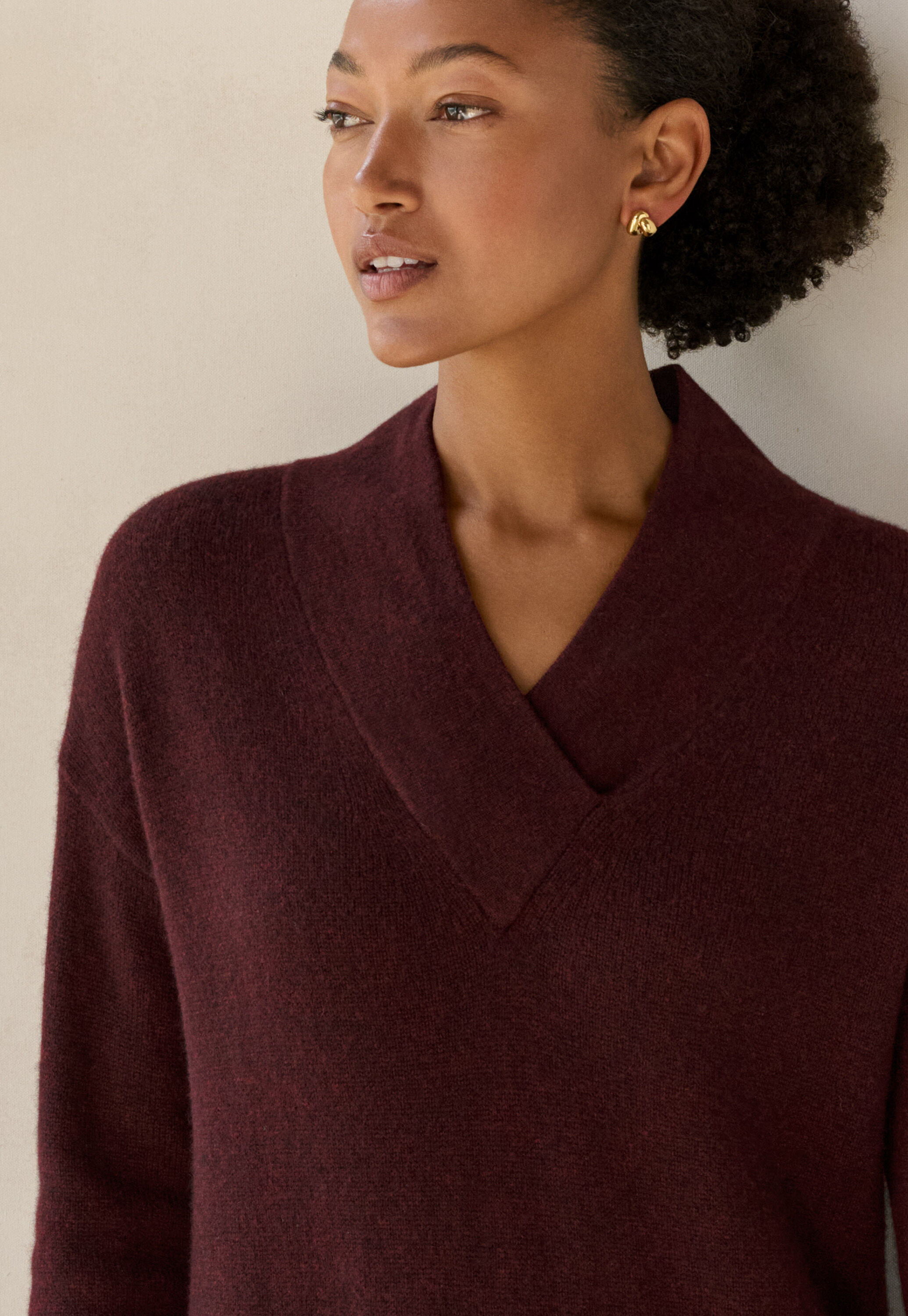 Strickkleid mit V-Ausschnitt