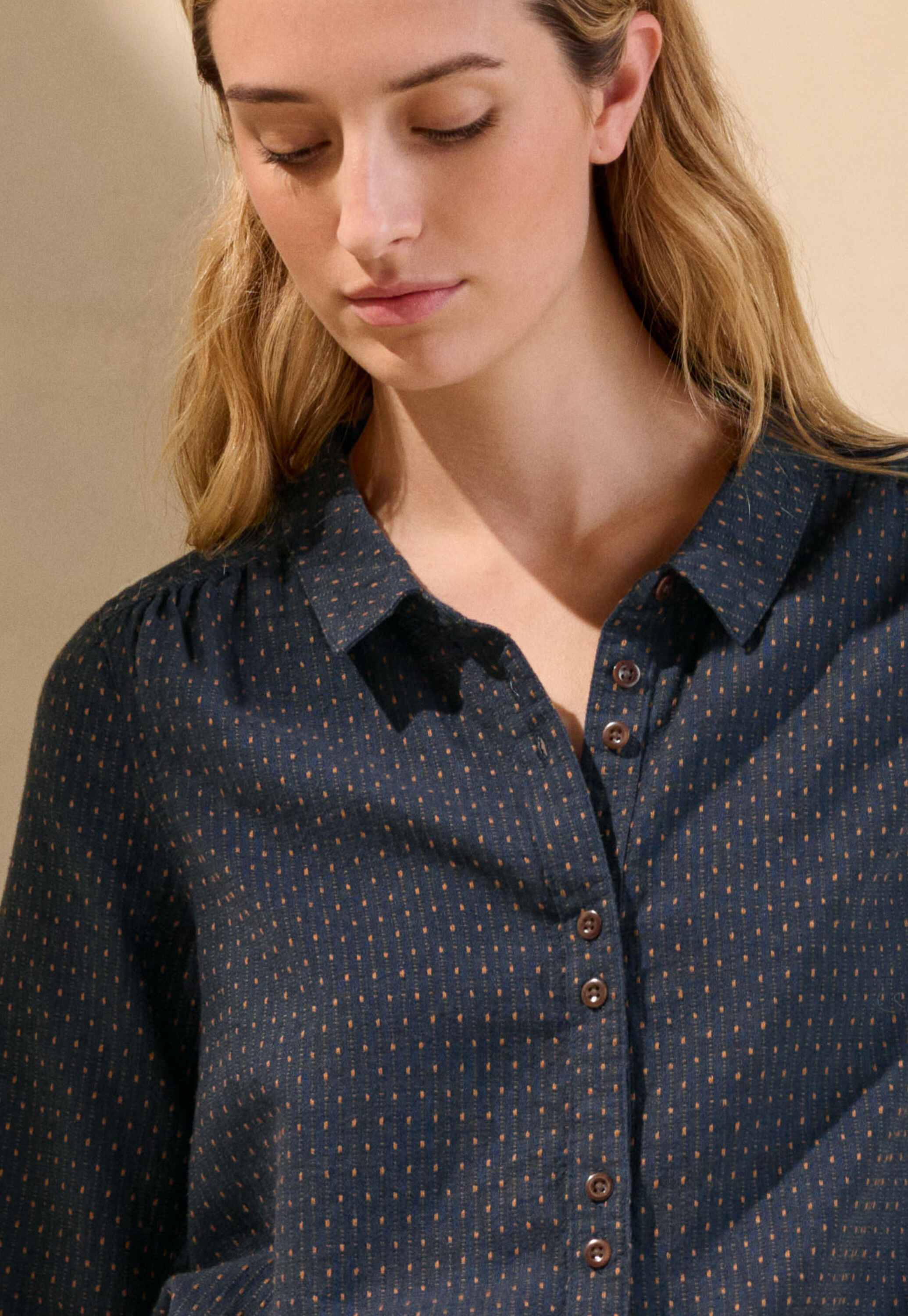 Bluse in Strichmuster-Webung