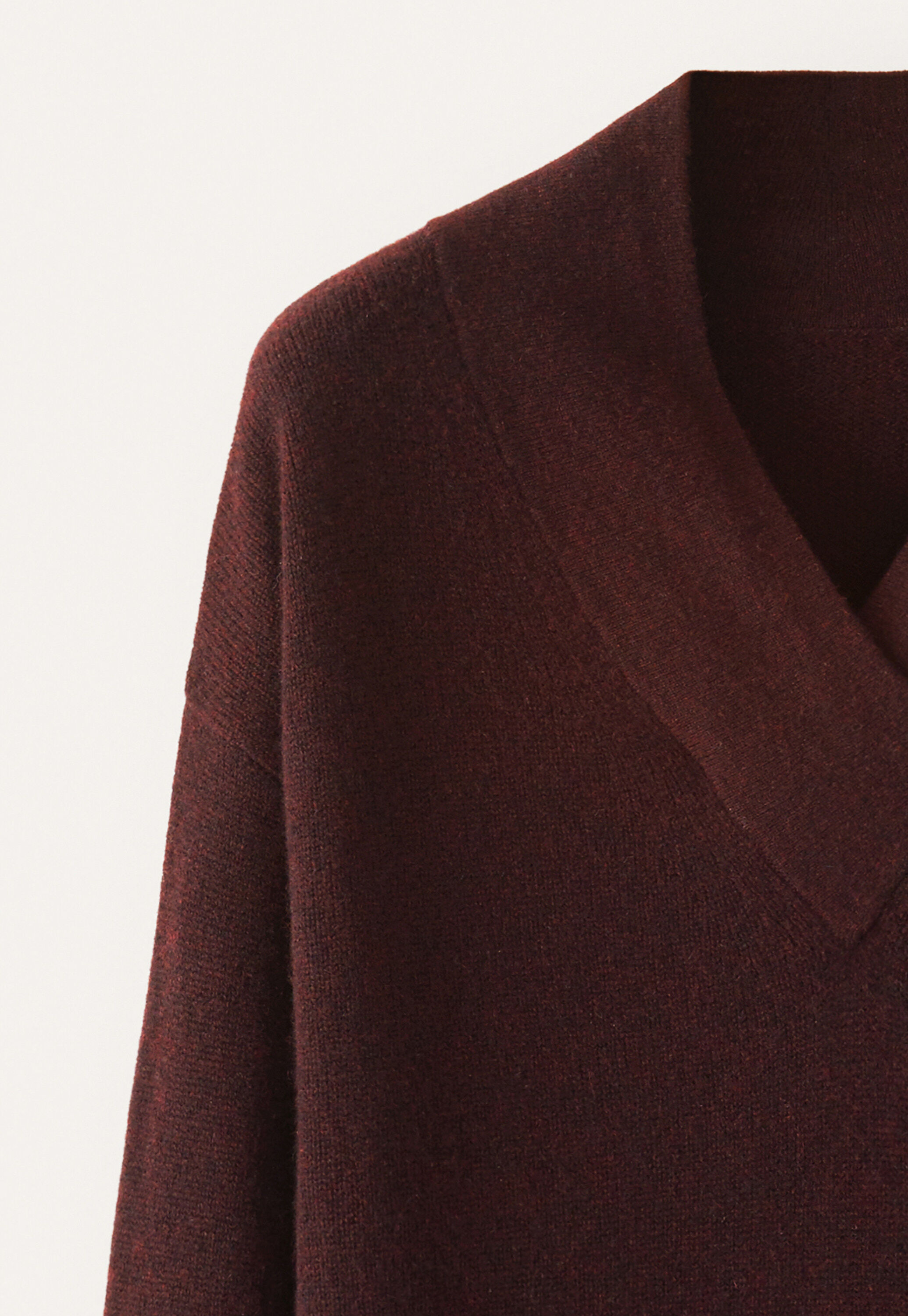Strickkleid mit V-Ausschnitt
