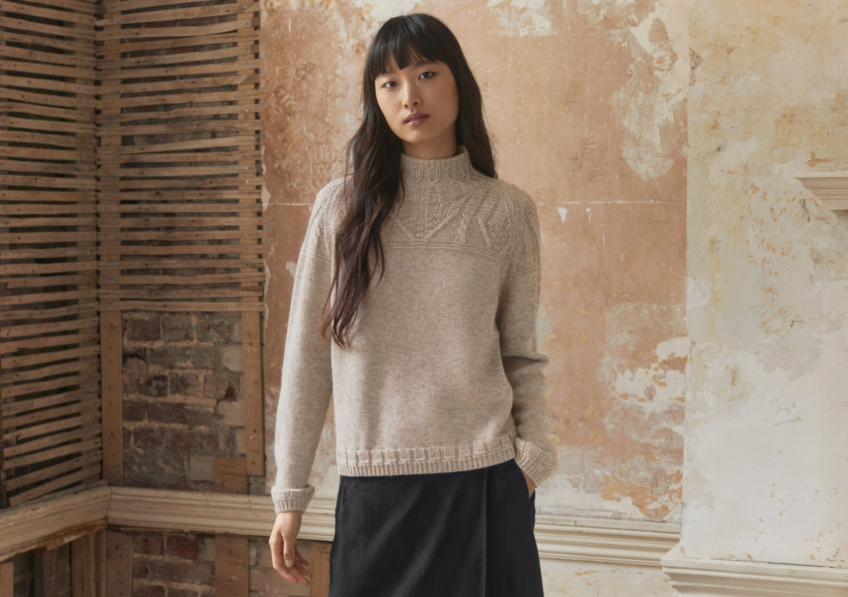 Pullover mit Zopfmusterpasse