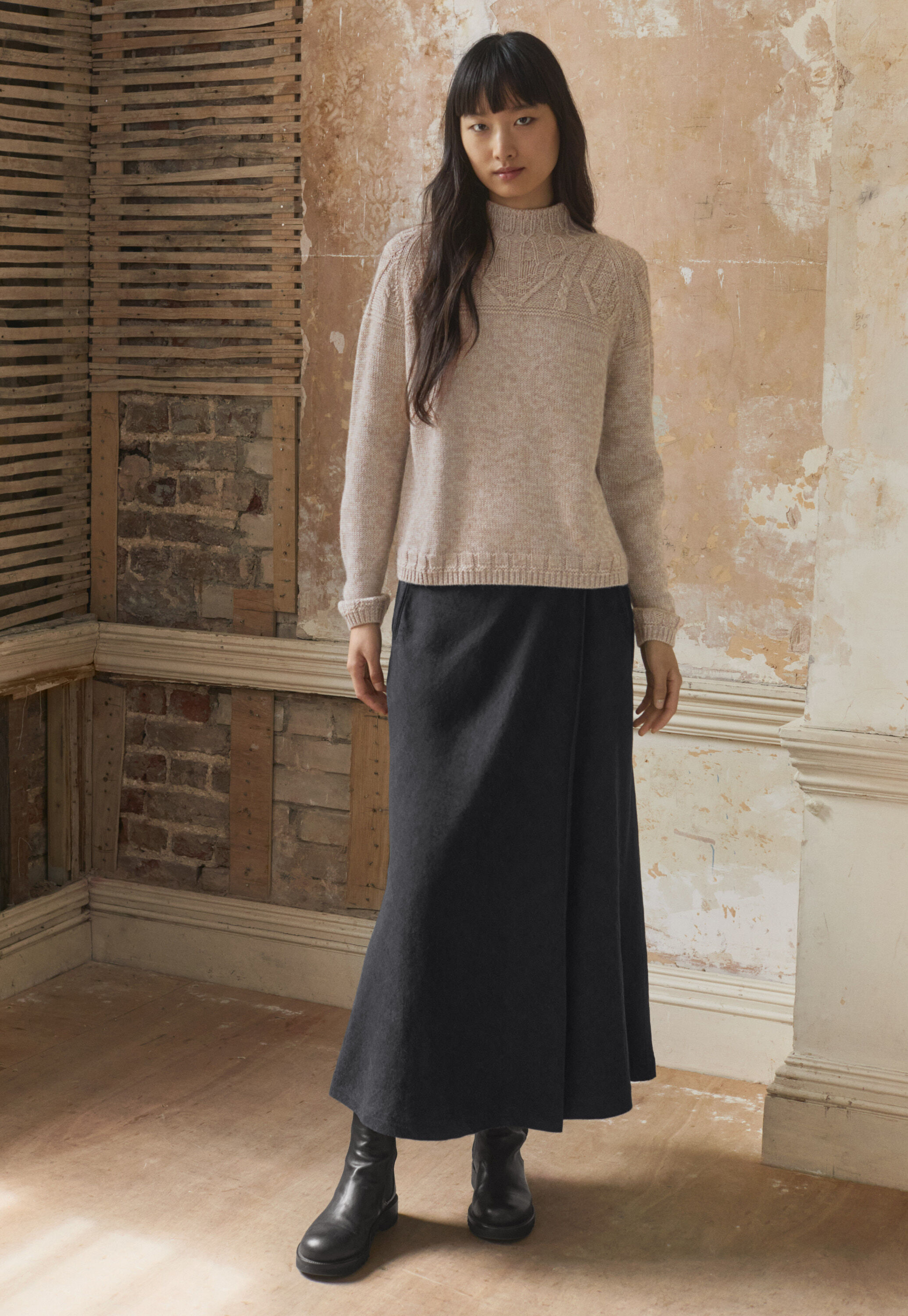 Pullover mit Zopfmusterpasse