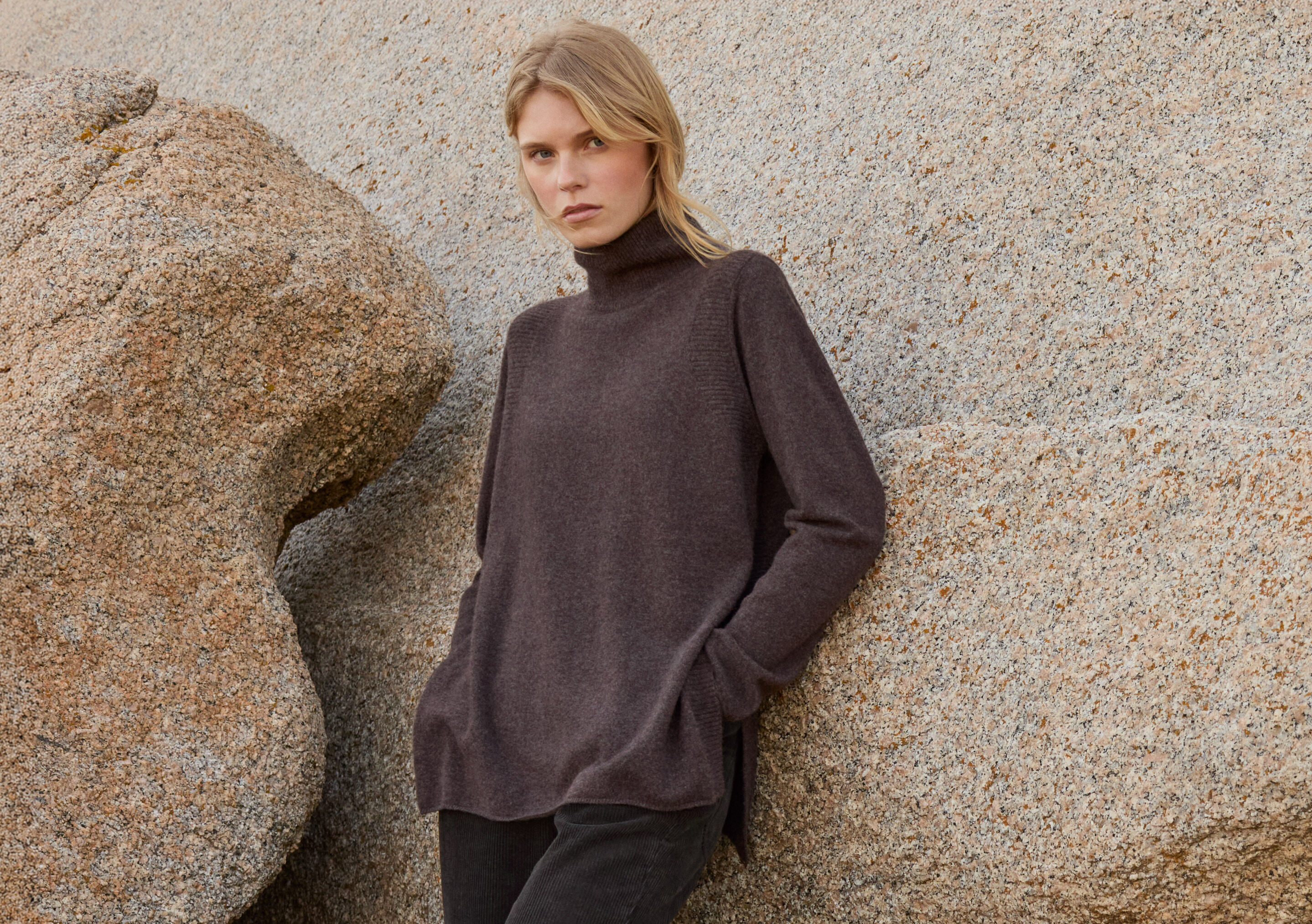Pullover mit Trichterkragen