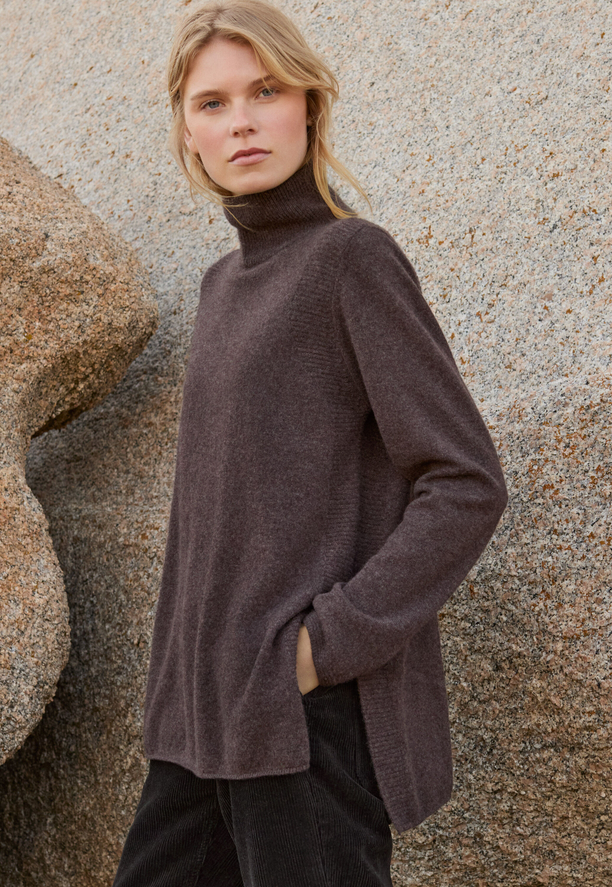 Pullover mit Trichterkragen