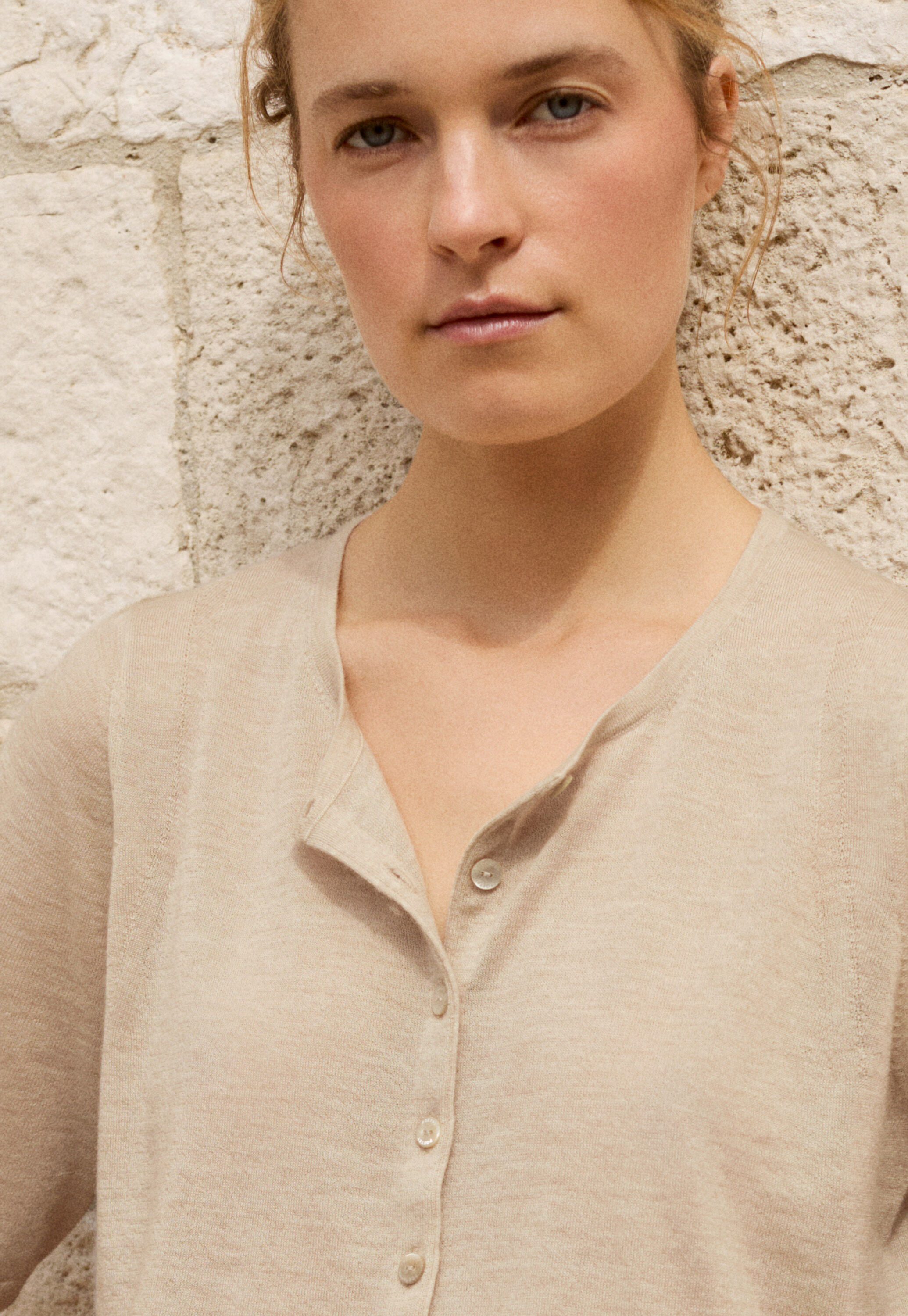 Durchgekn&ouml;pfter Pullover