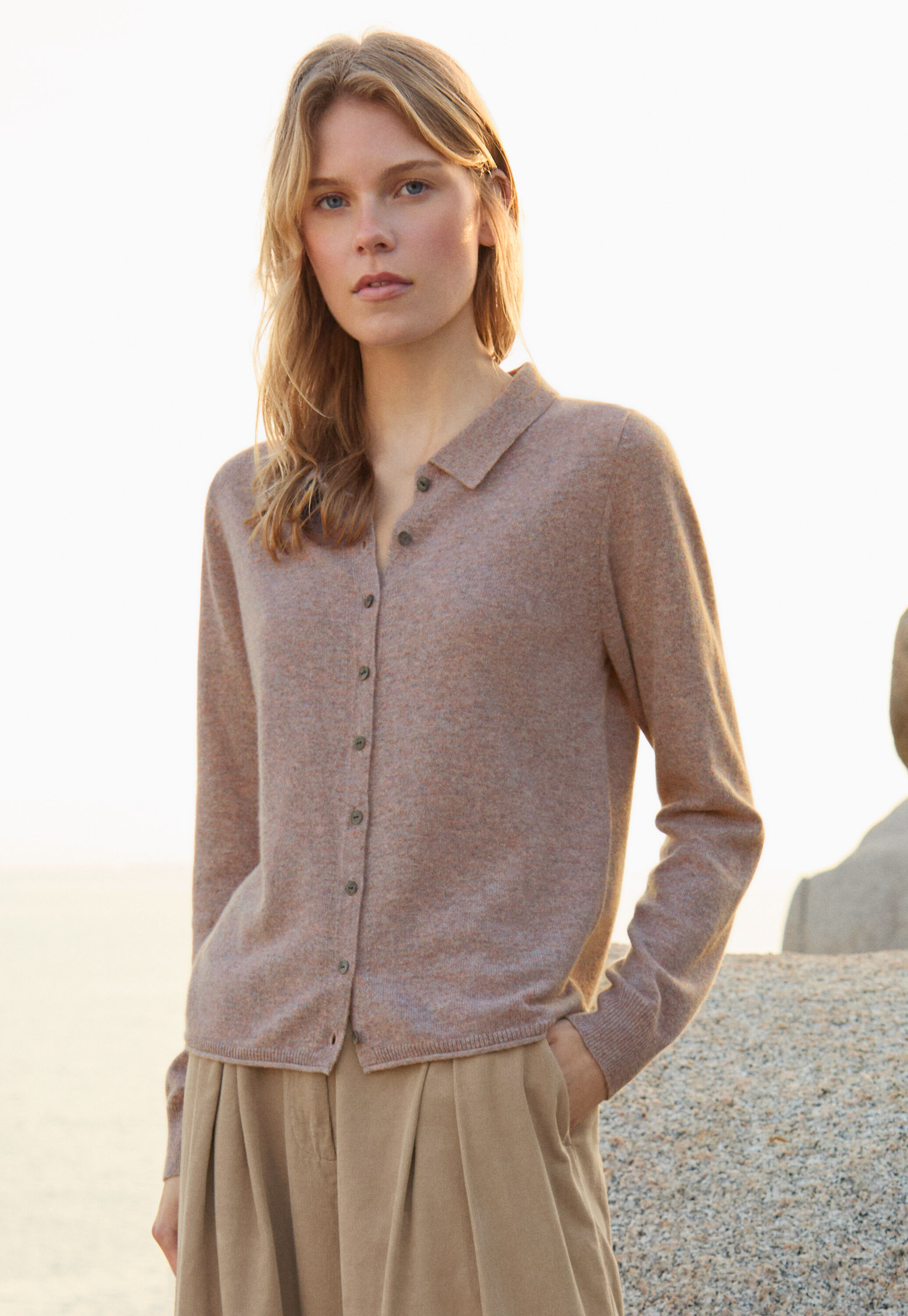 Durchgekn&ouml;pfter Pullover