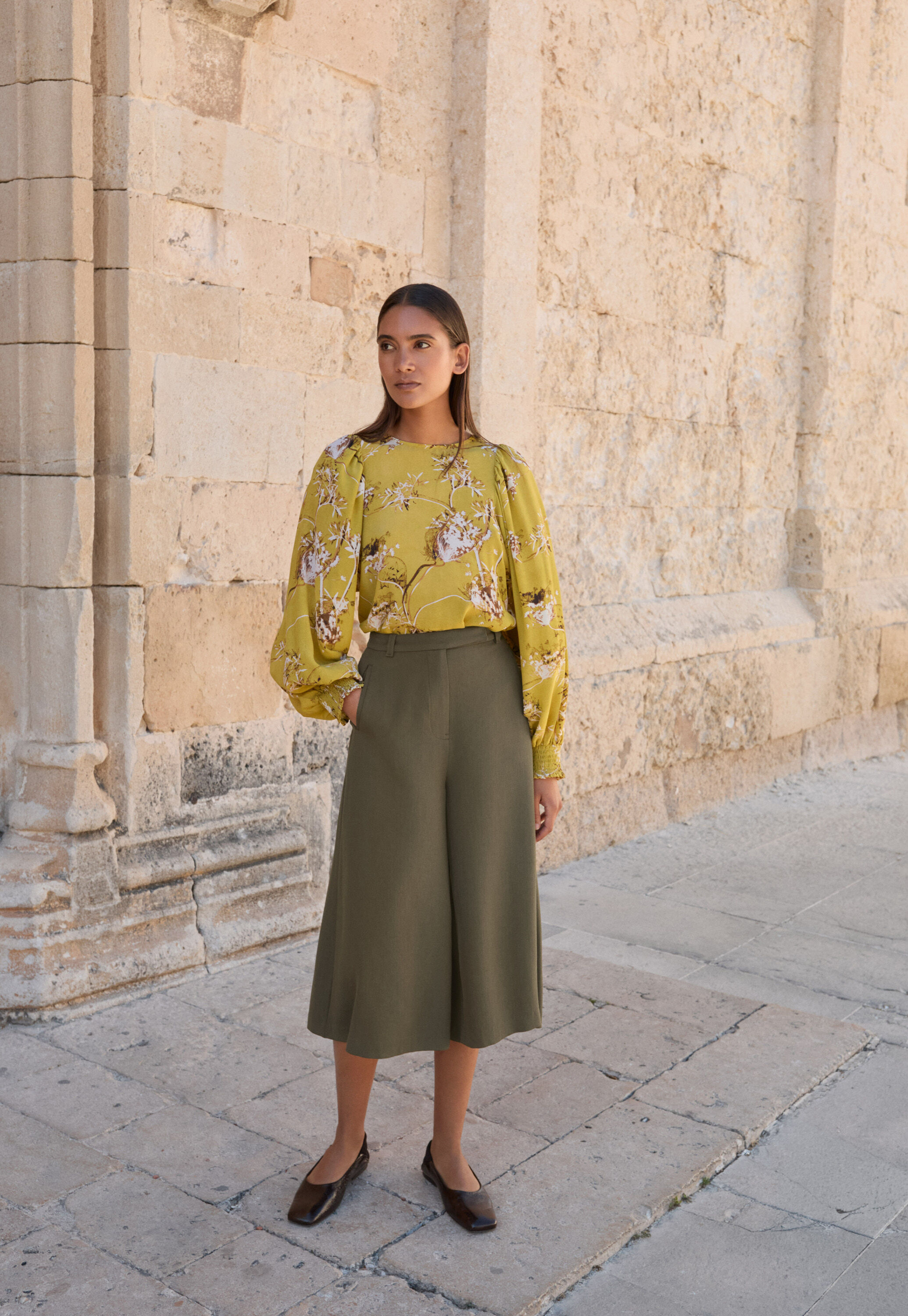 Kleid mit Peplum-Saum