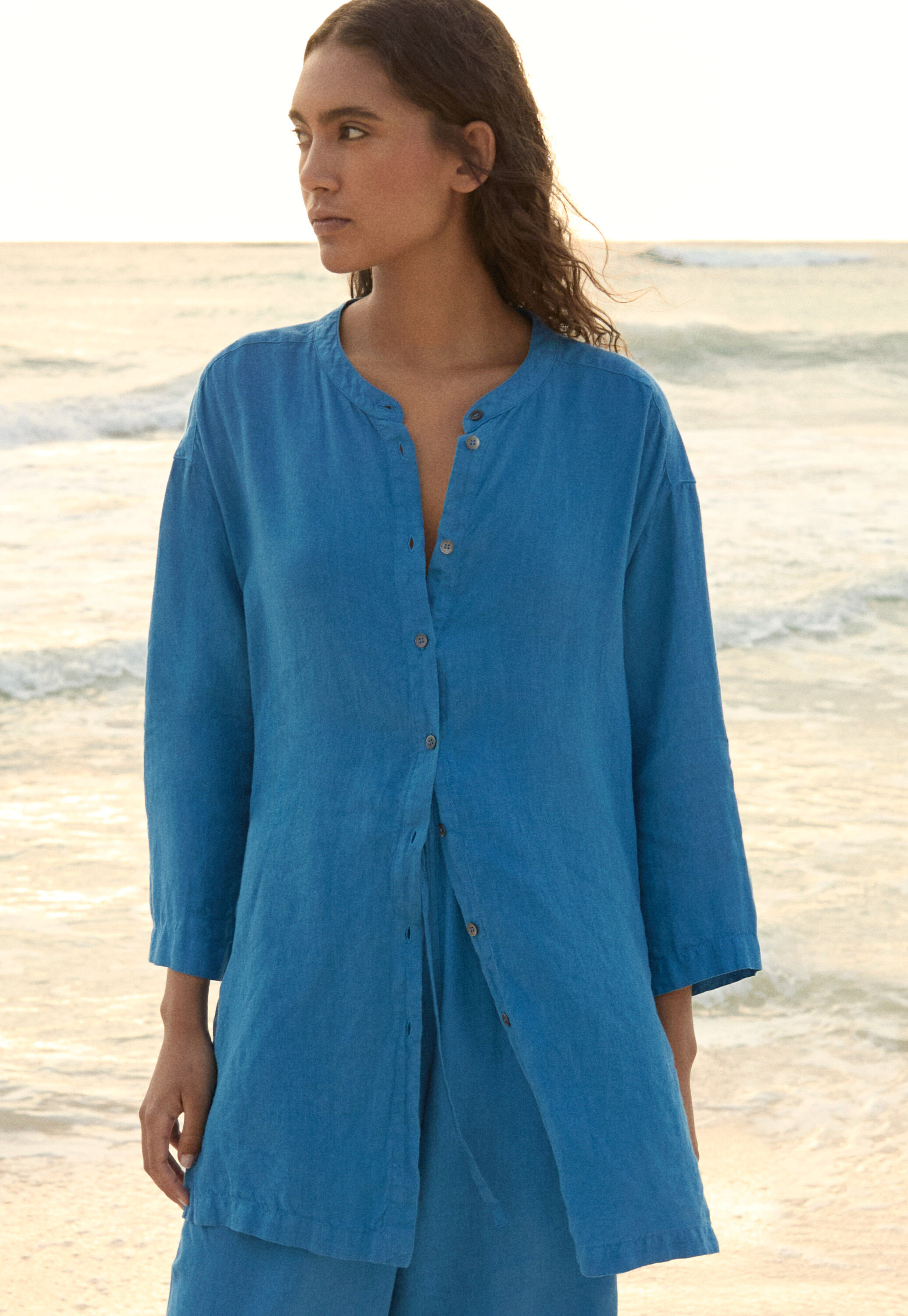 Bluse mit gekn&ouml;pften Seiten