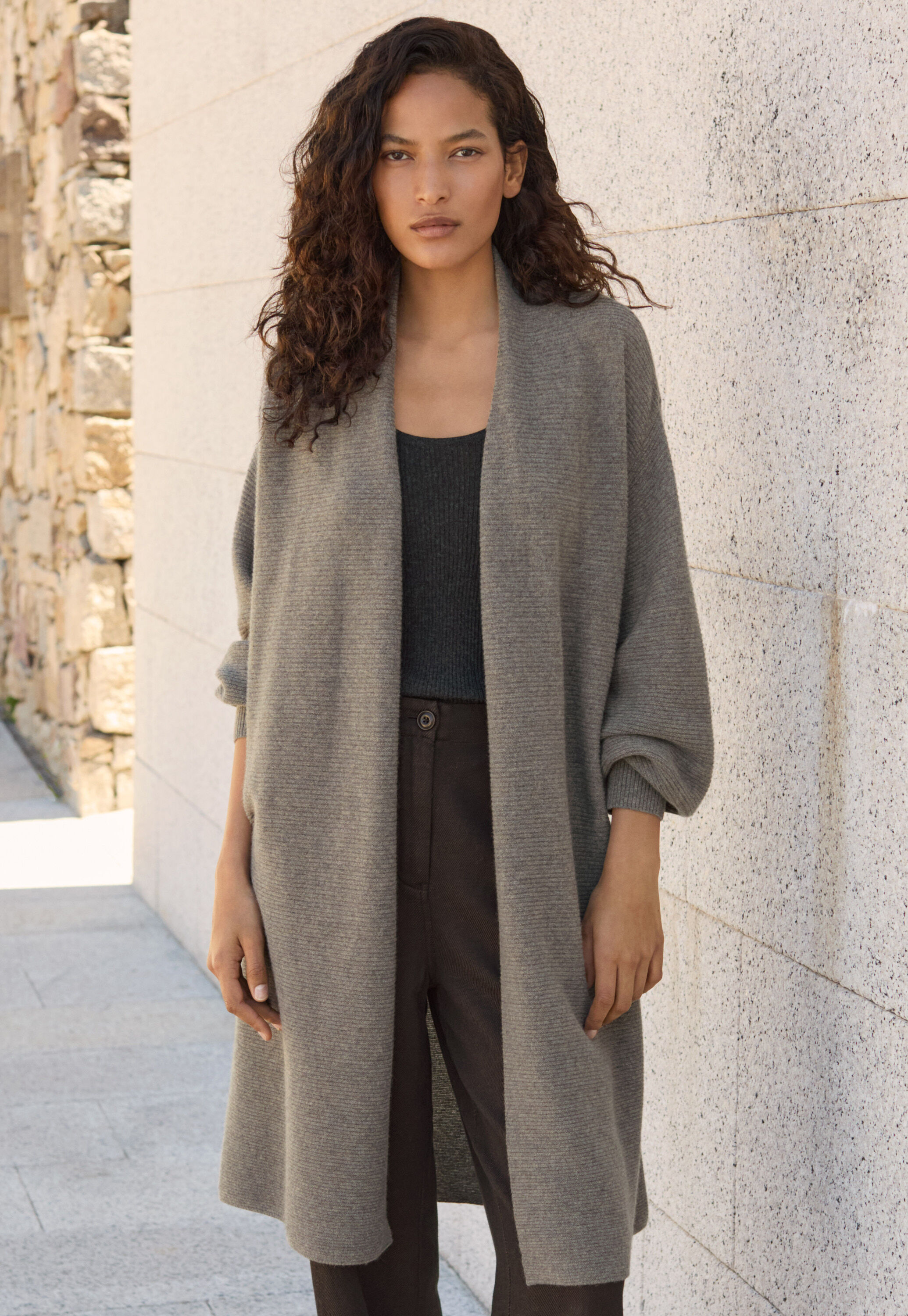 Pullover mit Trichterkragen