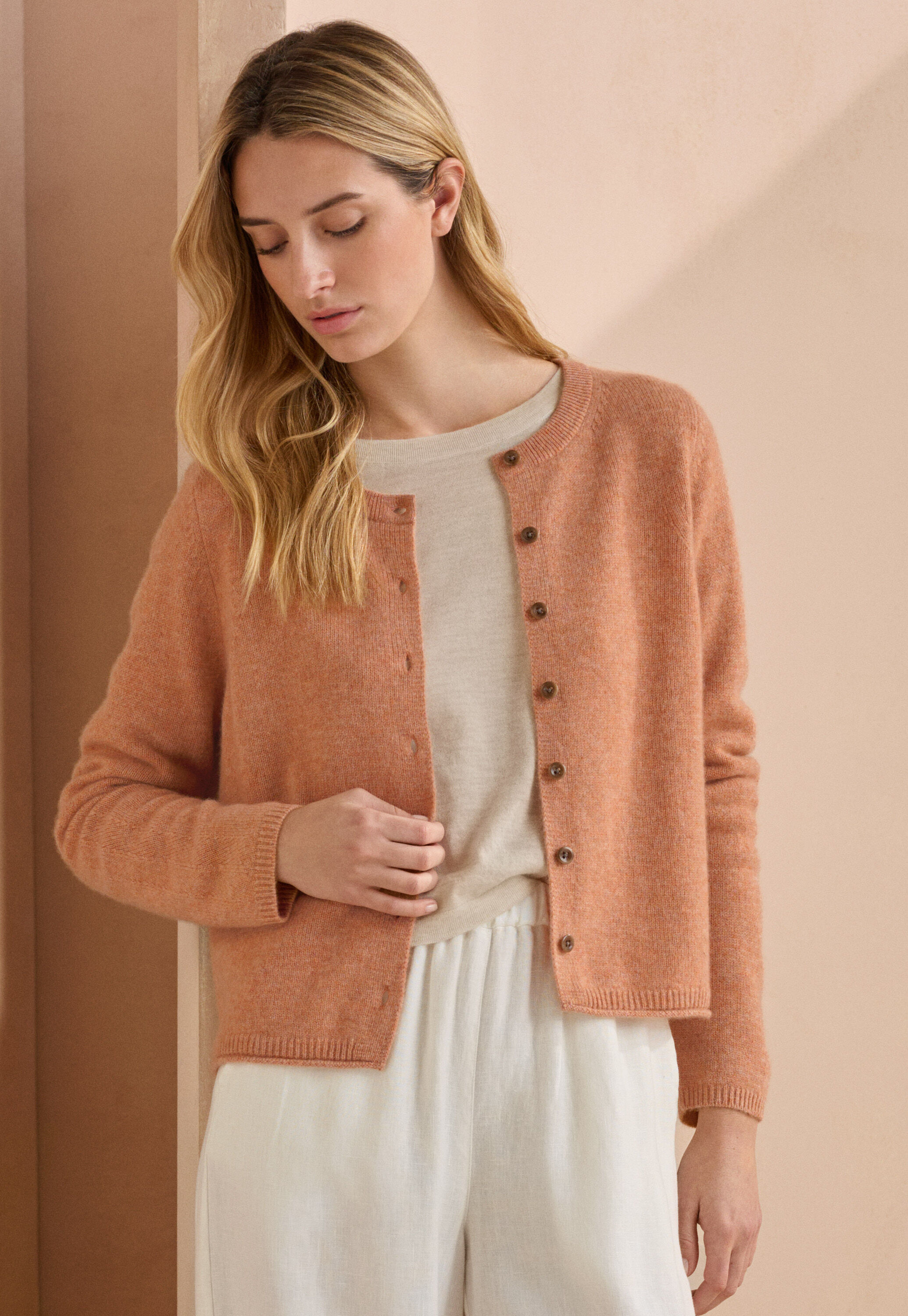 Durchgekn&ouml;pfter Pullover