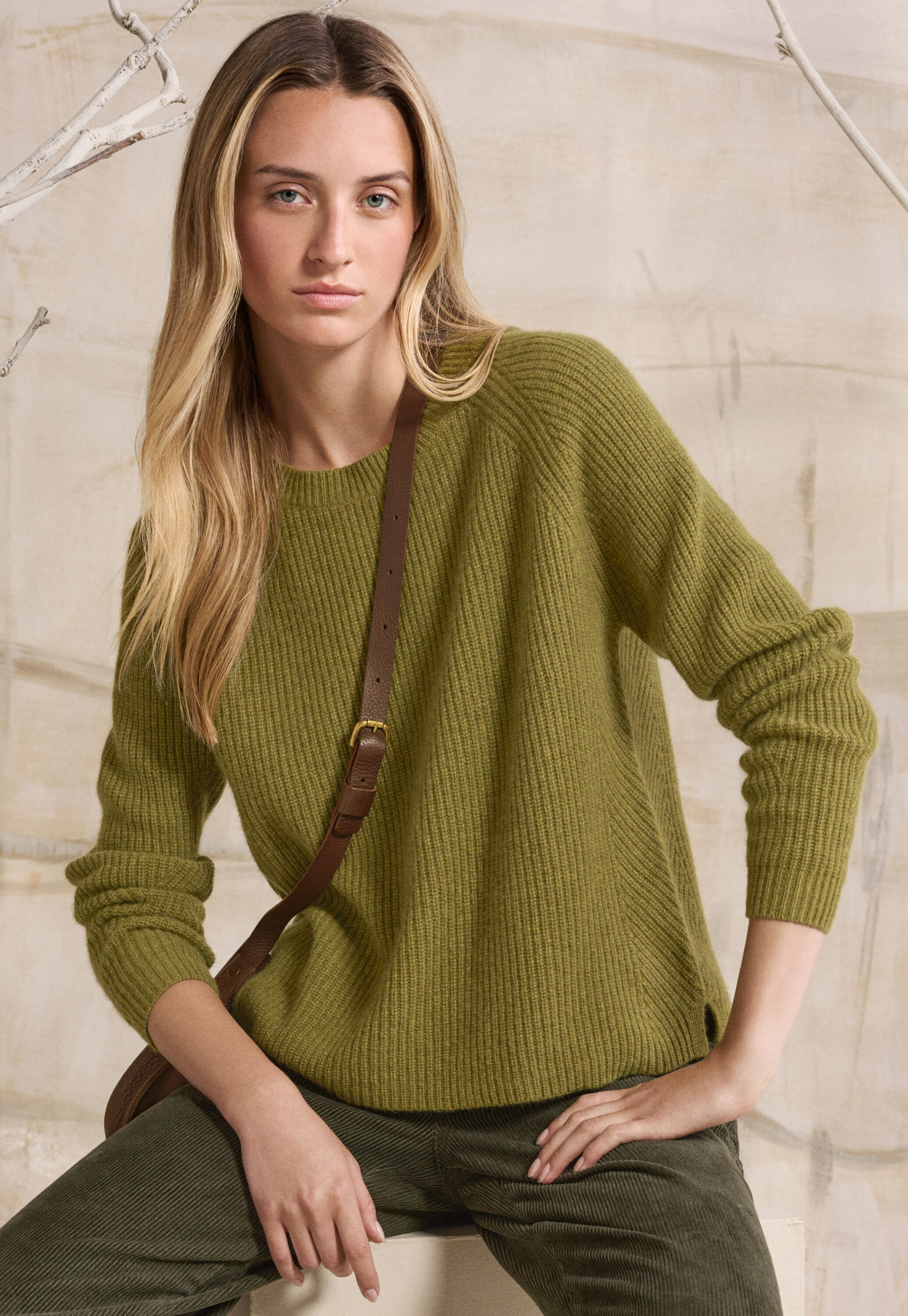 Gerippter Pullover mit Rundhalsausschnitt