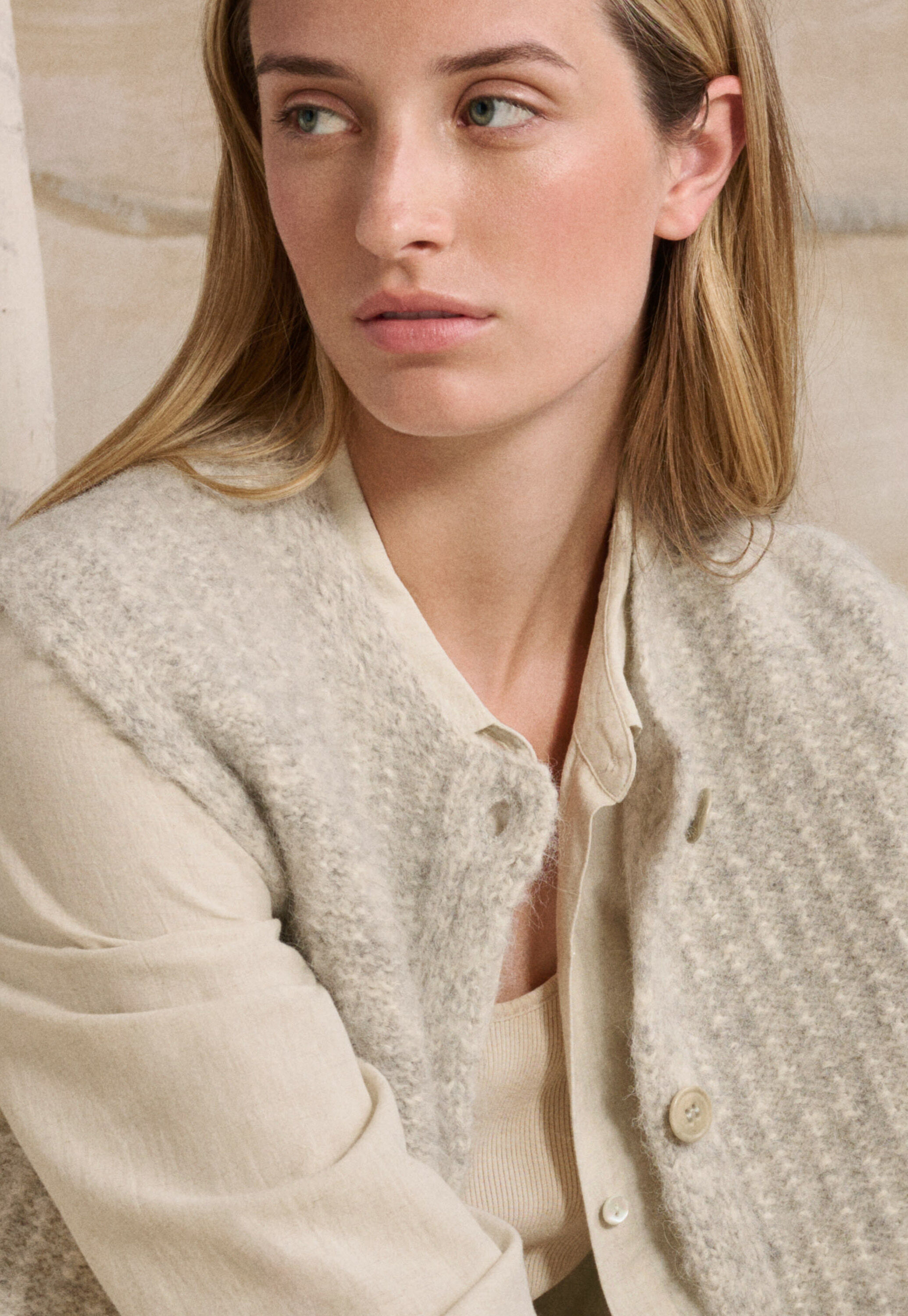 &Auml;rmelloser Cardigan