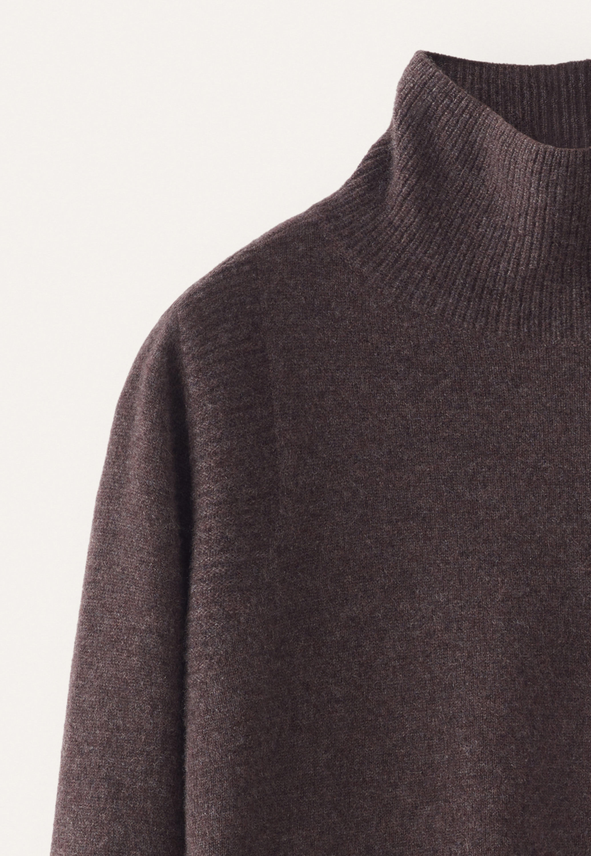 Pullover mit Trichterkragen