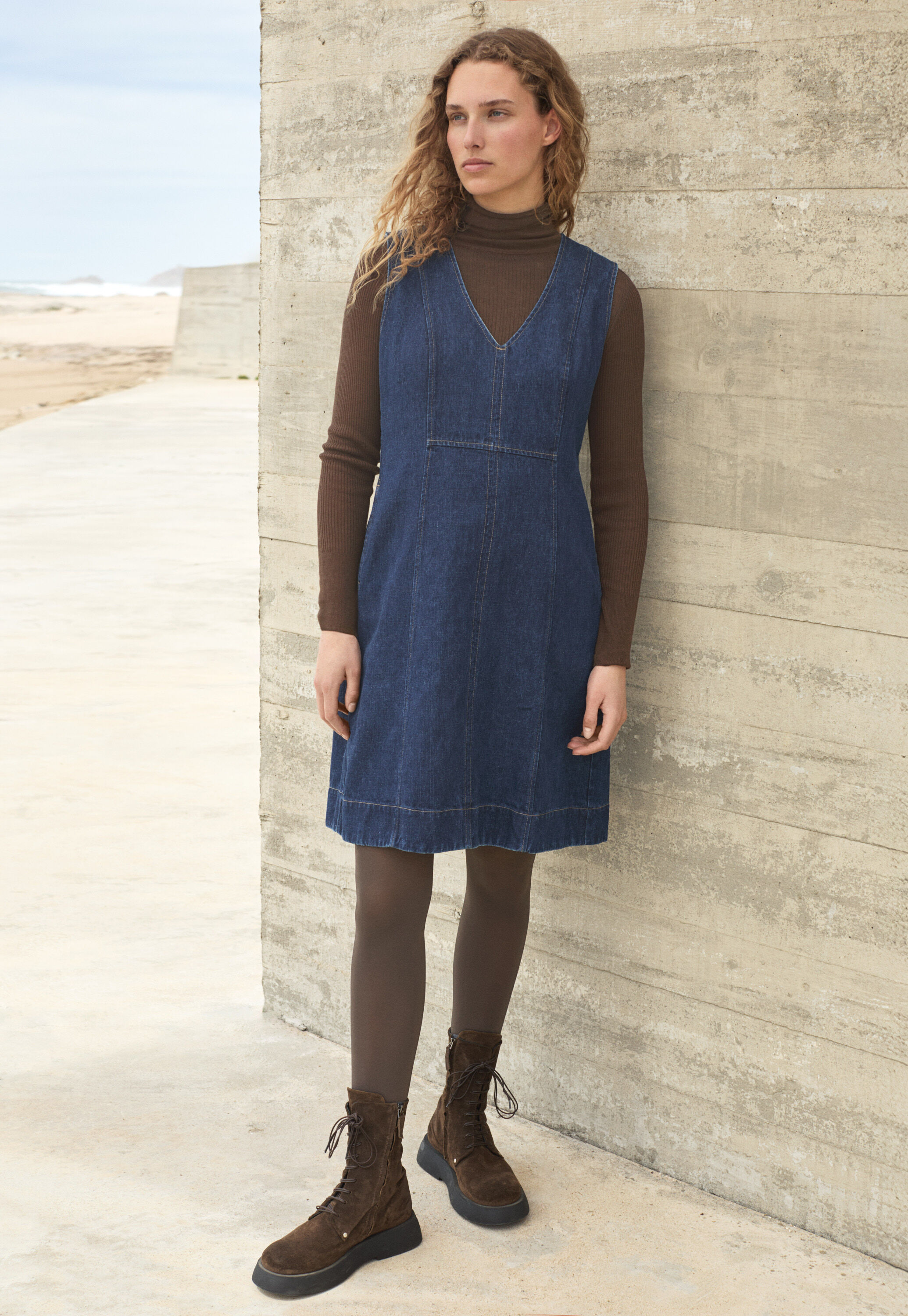 &Auml;rmelloses Indigo-Kleid