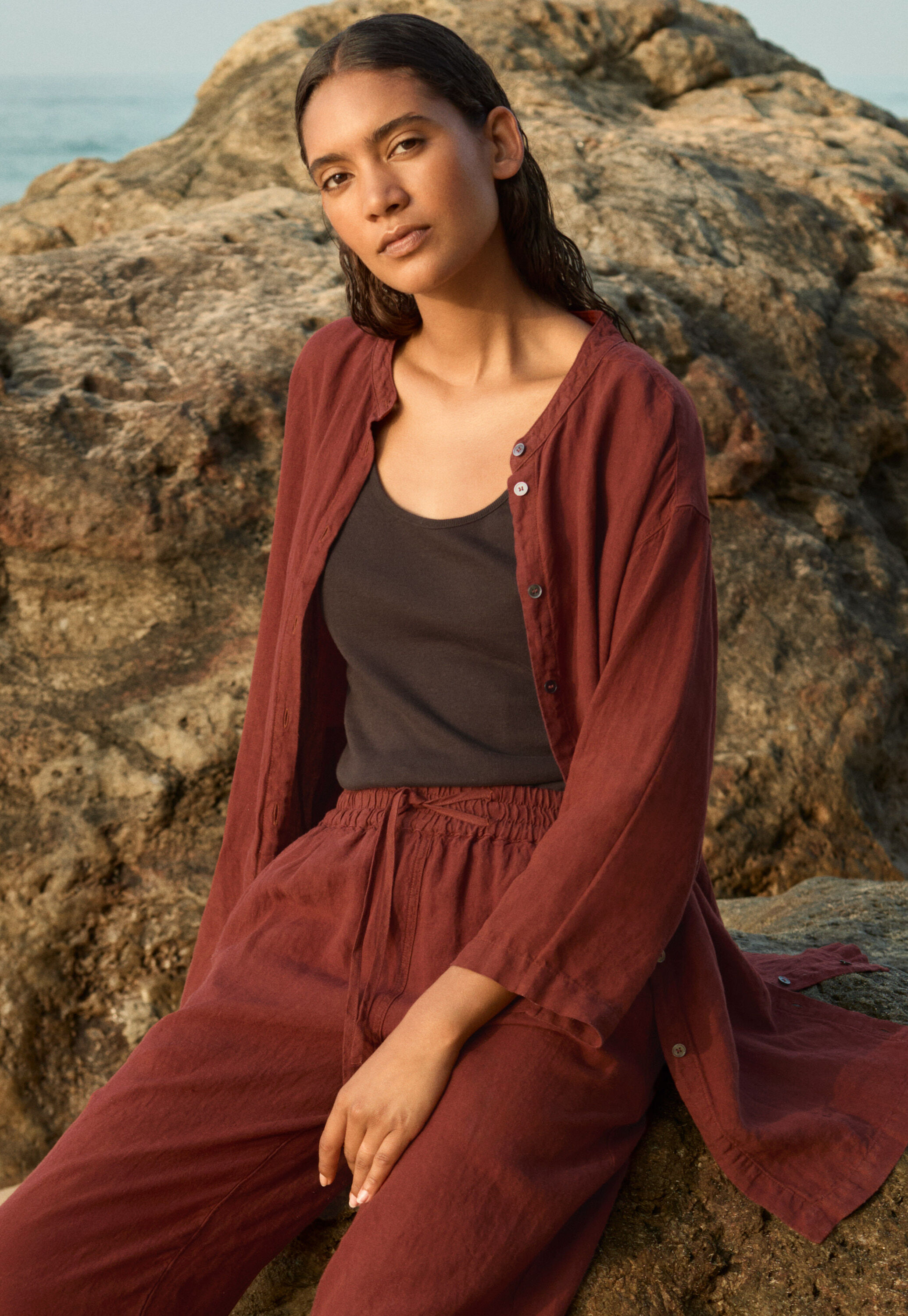 Bluse mit gekn&ouml;pften Seiten