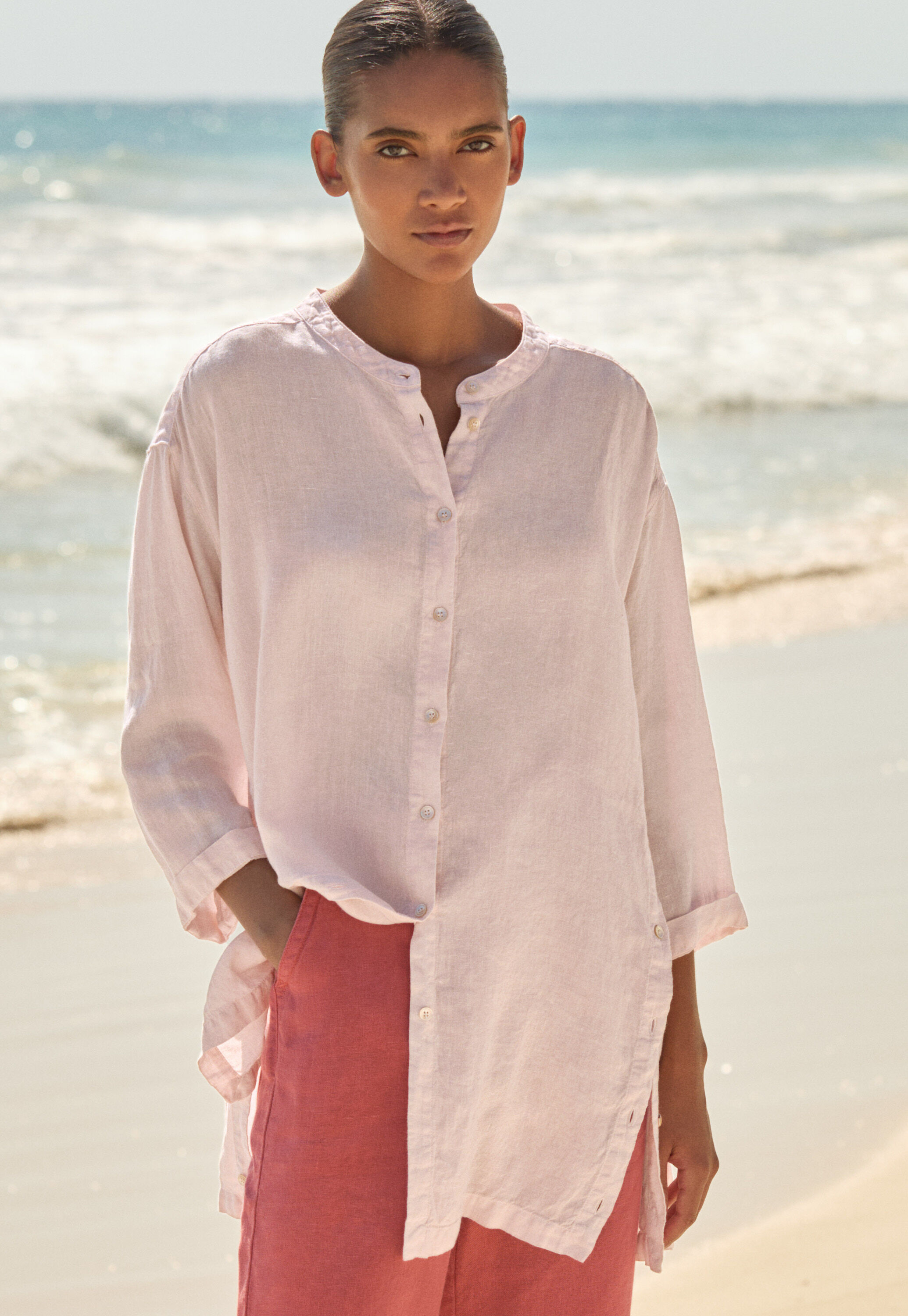 Bluse mit gekn&ouml;pften Seiten