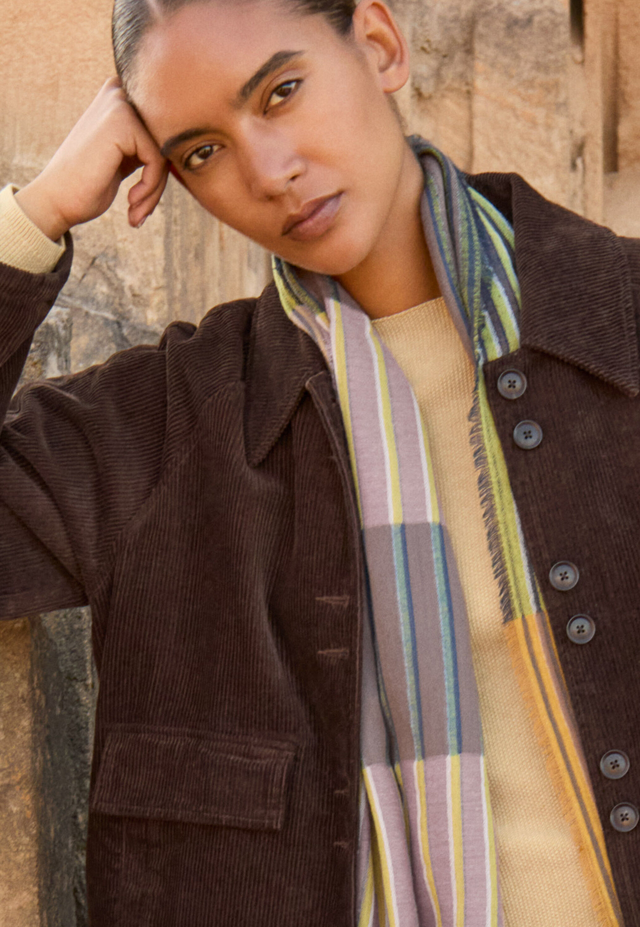 K&uuml;rzere Cordjacke