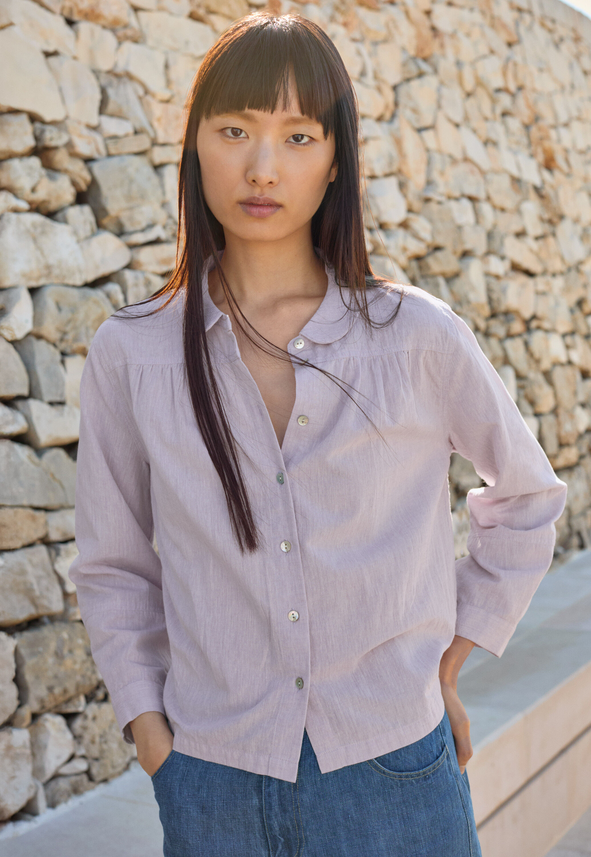 Bluse mit rundem Kragen