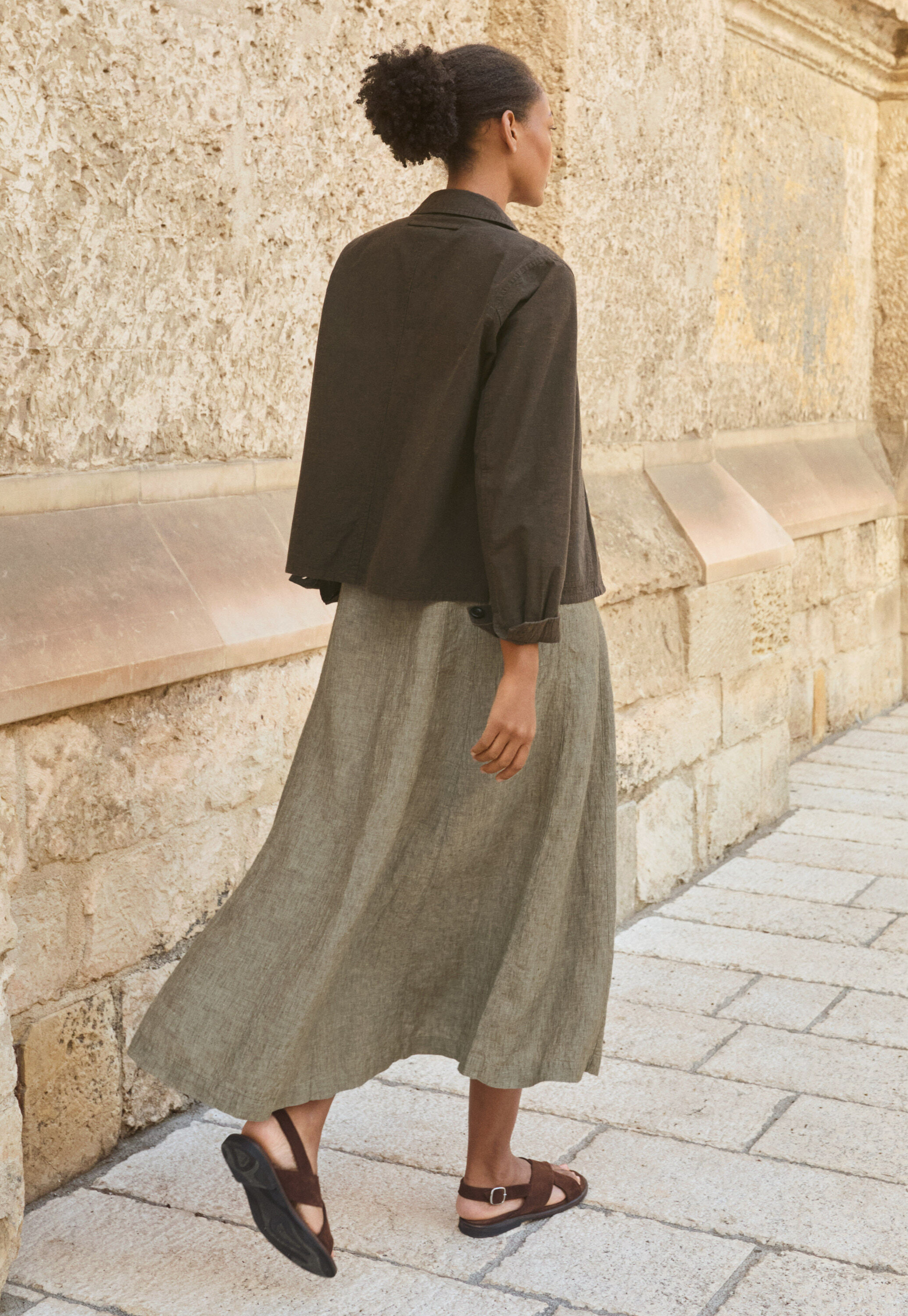 Kleid mit V-Ausschnitt