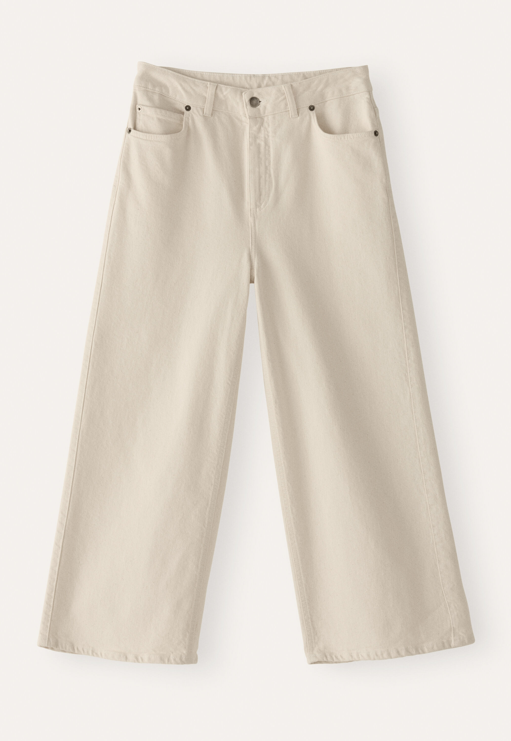 K&uuml;rzer geschnittene Jeans mit weitem Bein