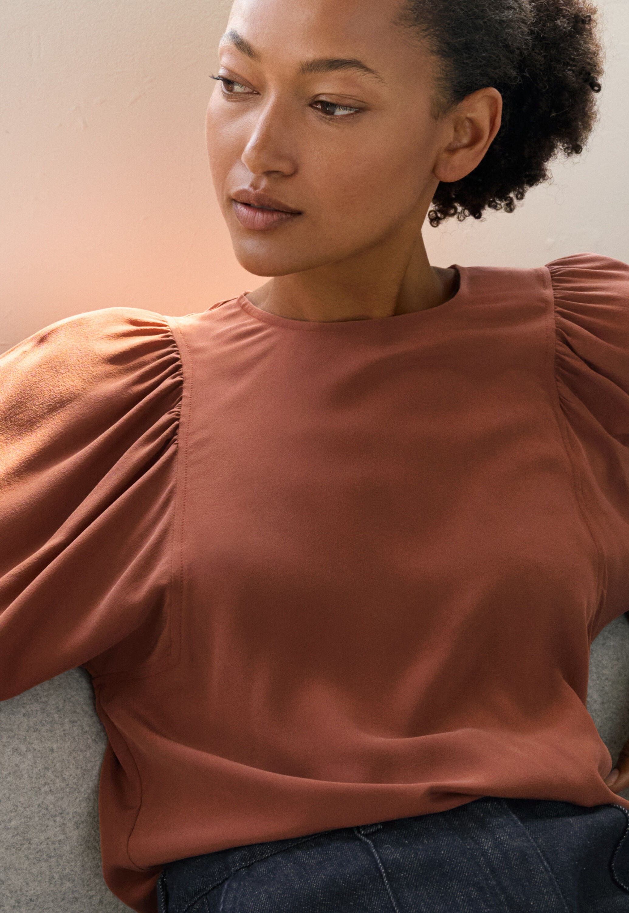 Bluse mit gerafften &Auml;rmeln