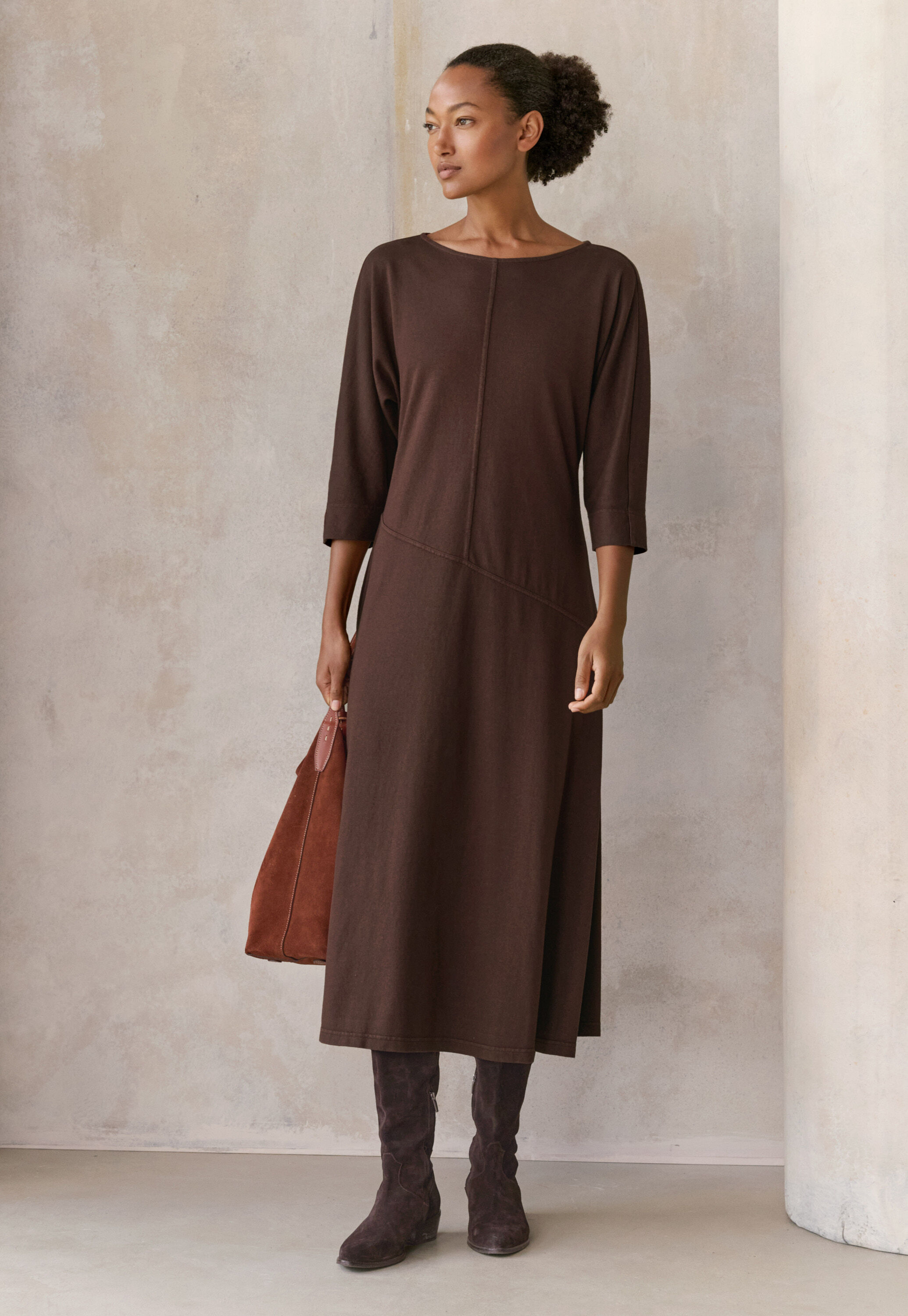 Im Schr&auml;gschnitt gearbeitetes Jersey-Kleid