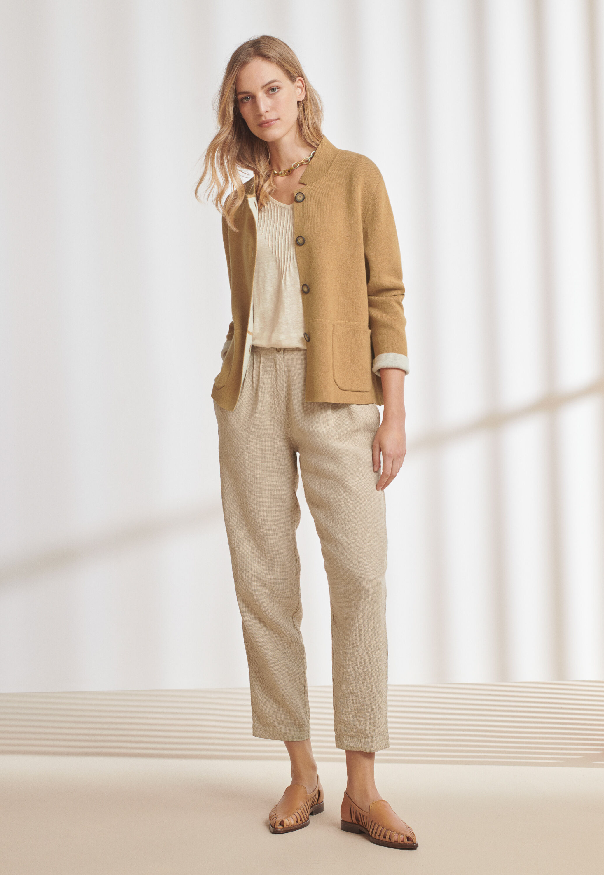 Schmal zulaufende Hose