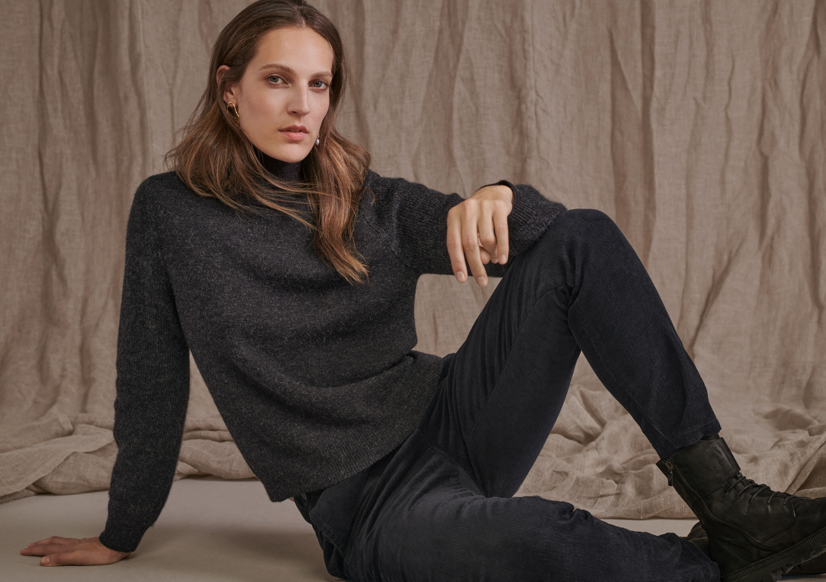 Pullover mit Trichterkragen