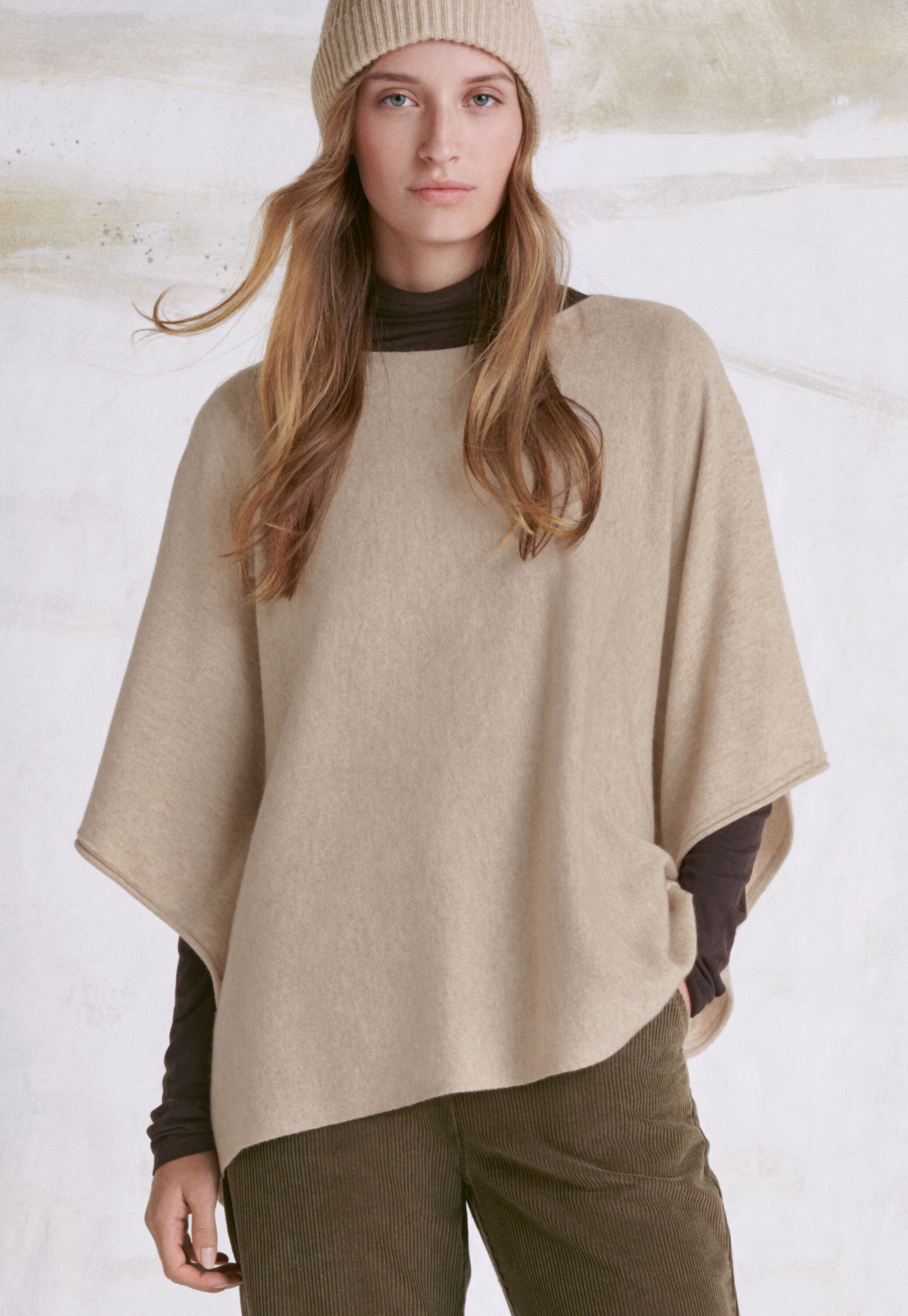 Strick-Poncho
