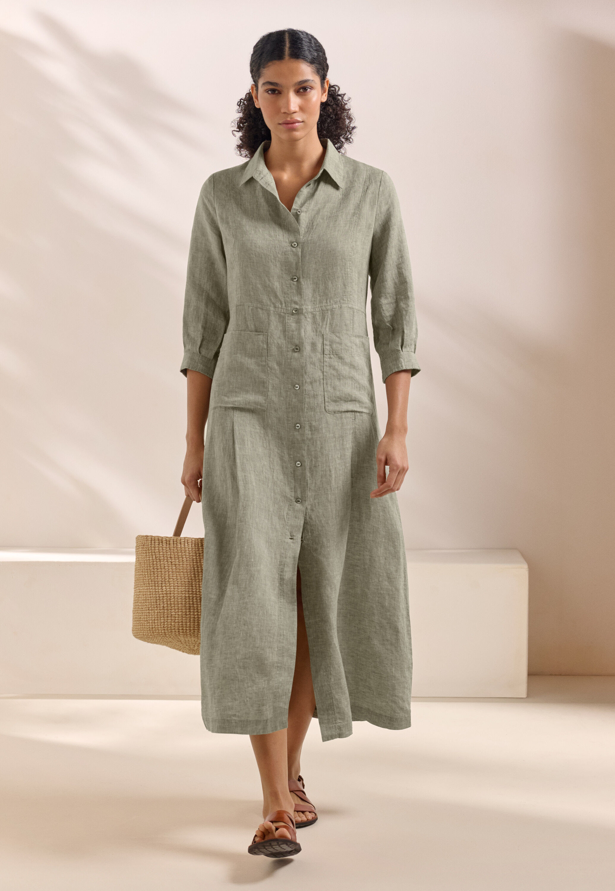 Maxikleid mit Knopfleiste