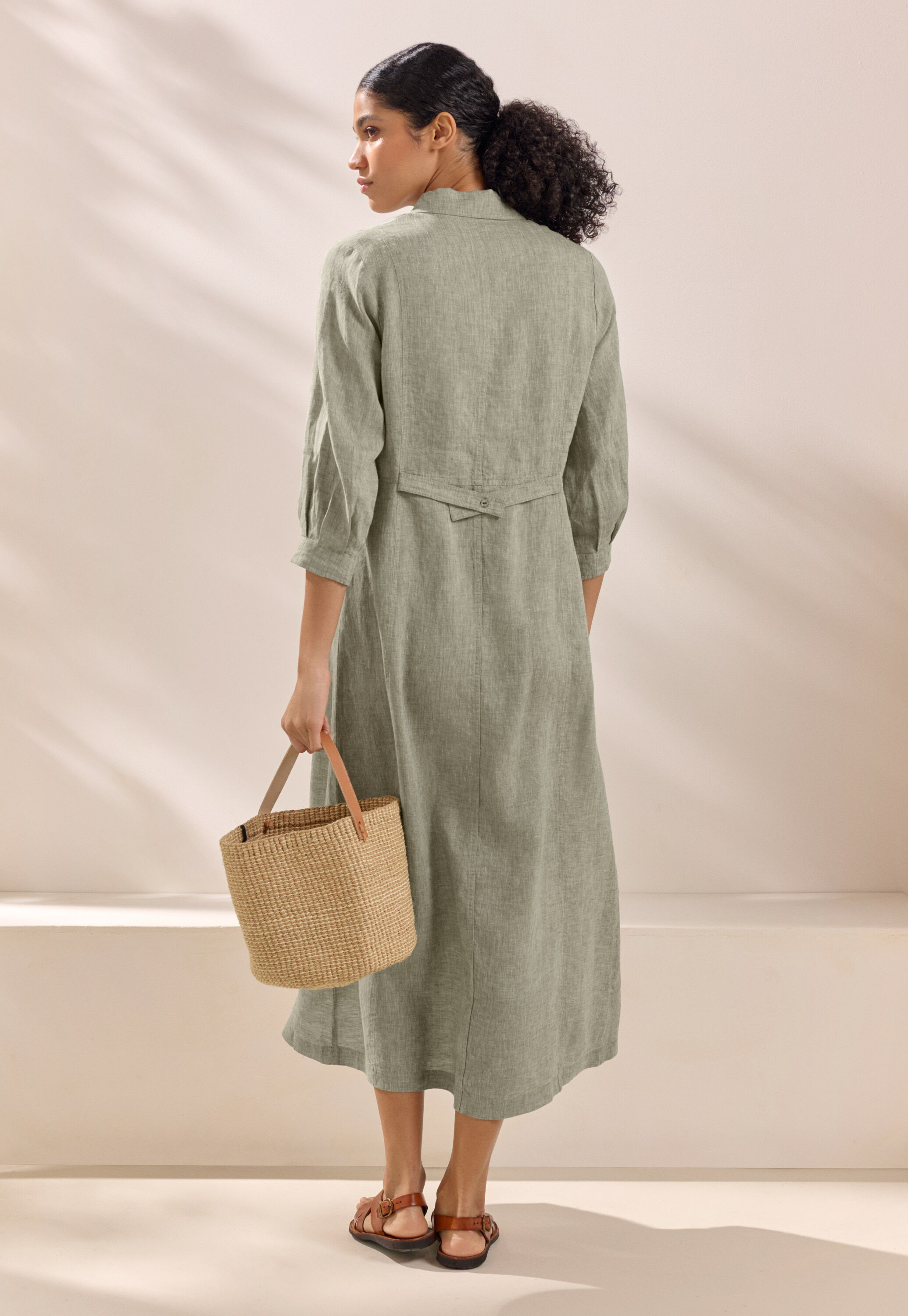 Maxikleid mit Knopfleiste