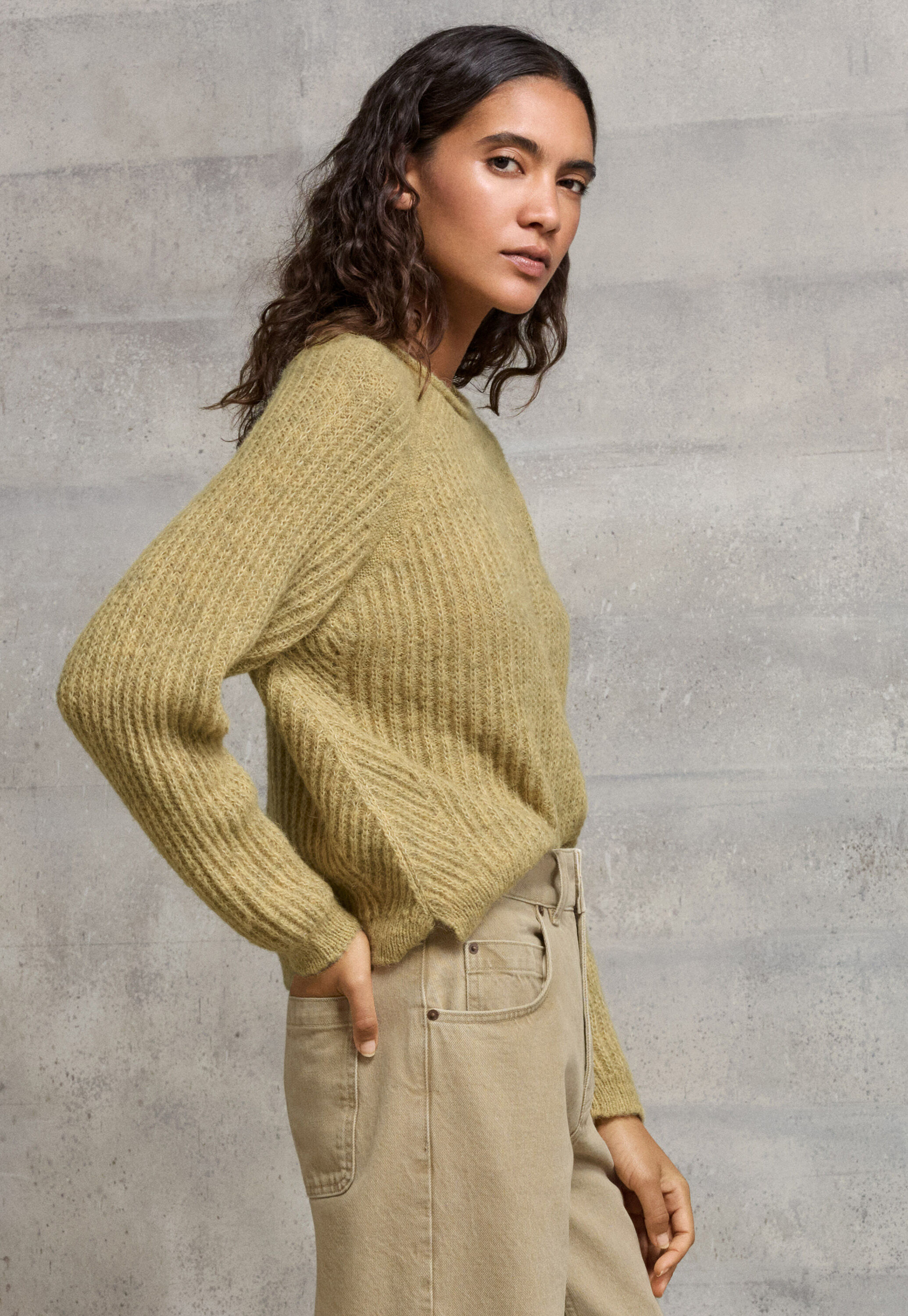 Ripppullover mit Rundhalsausschnitt