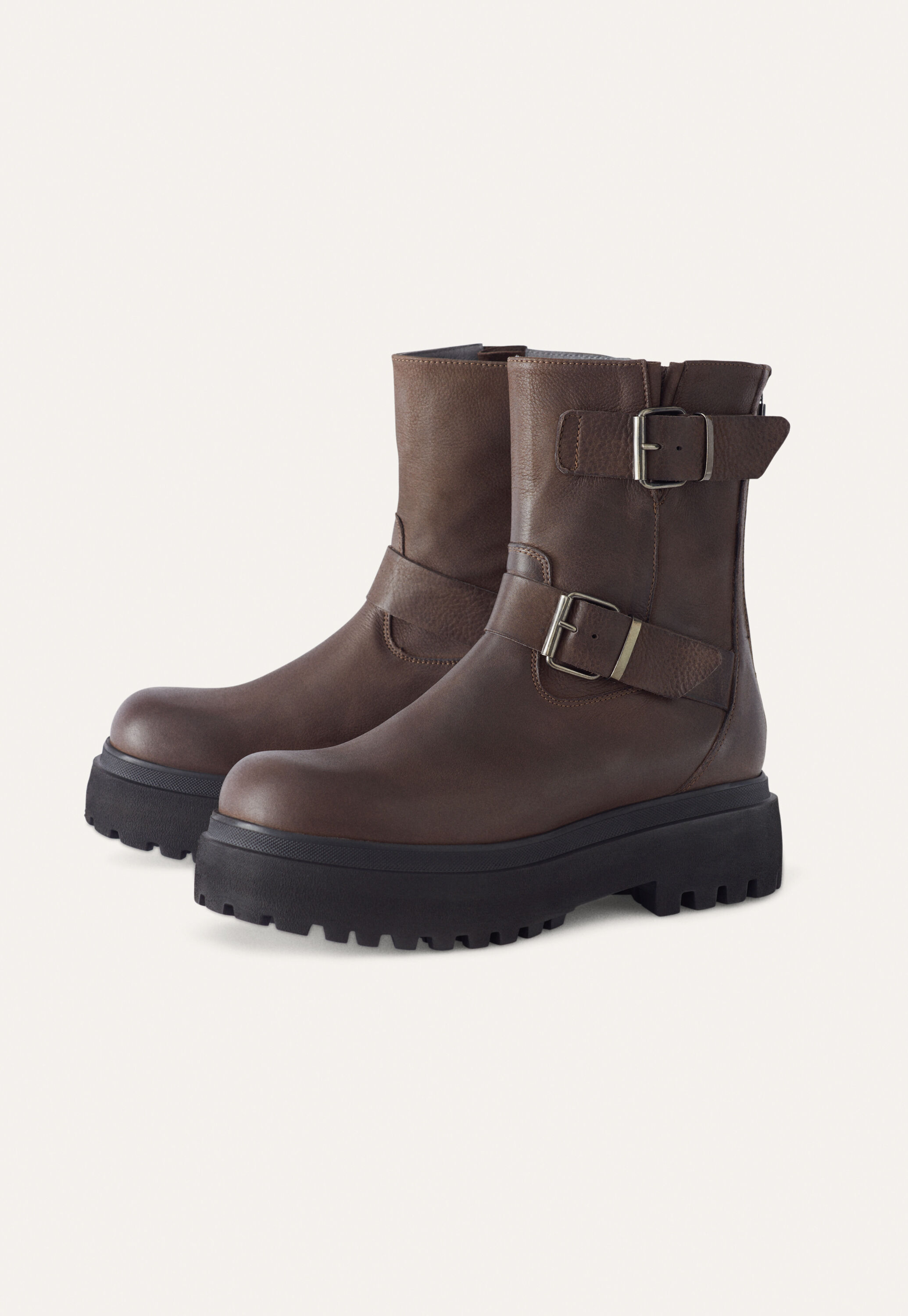 Stiefel mit Schnalle