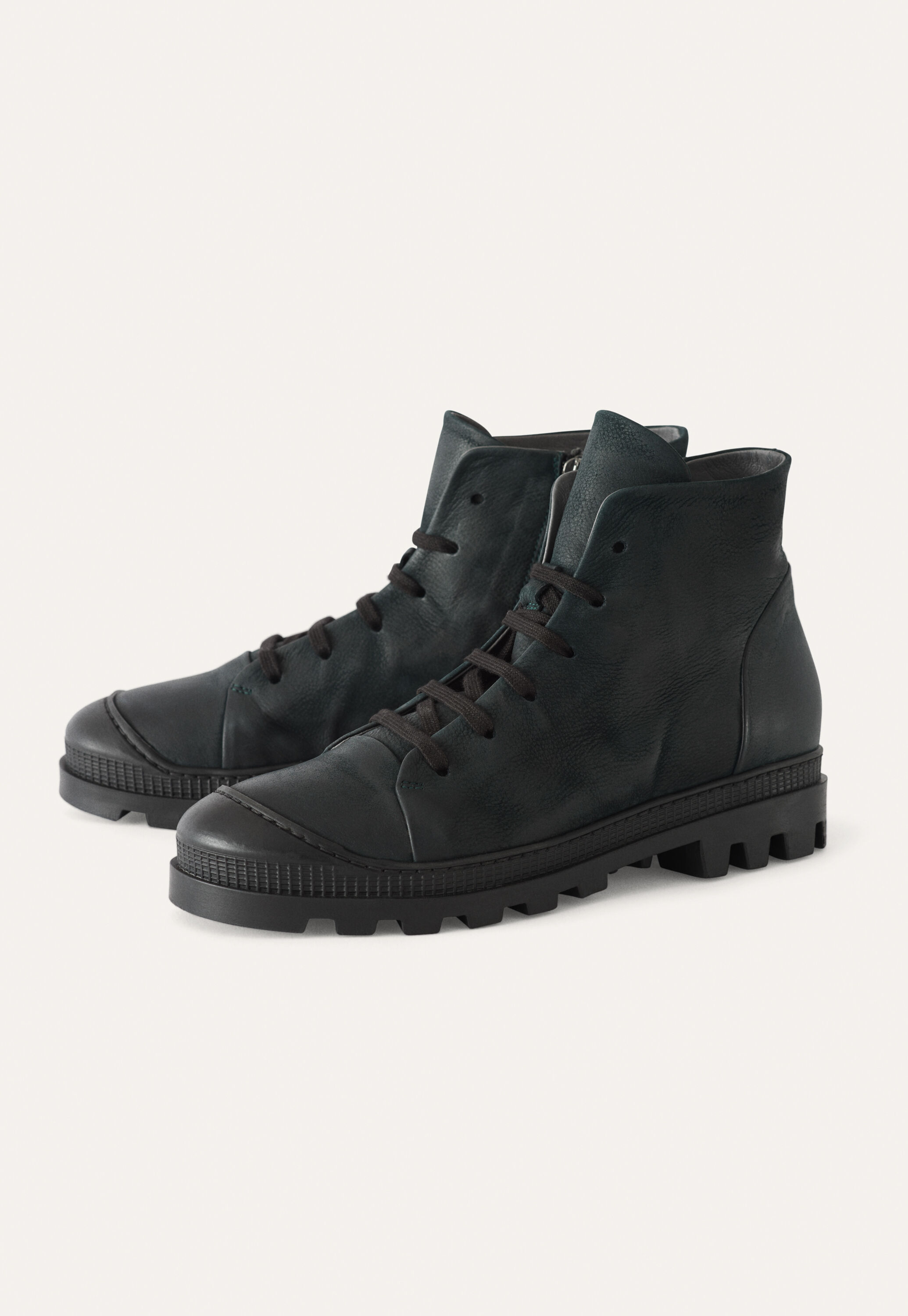 Schn&uuml;rstiefel