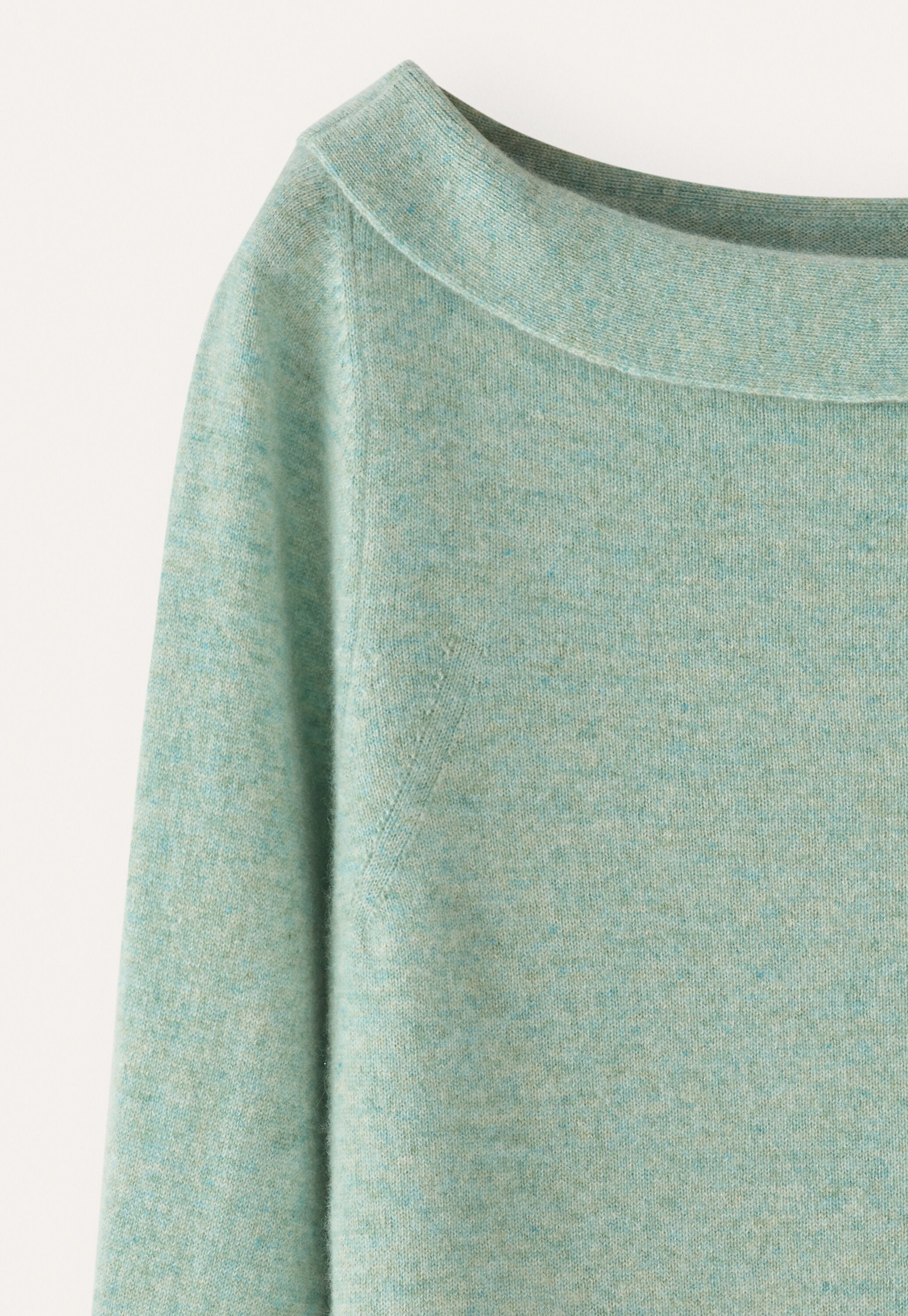 Pullover mit U-Boot-Kragen