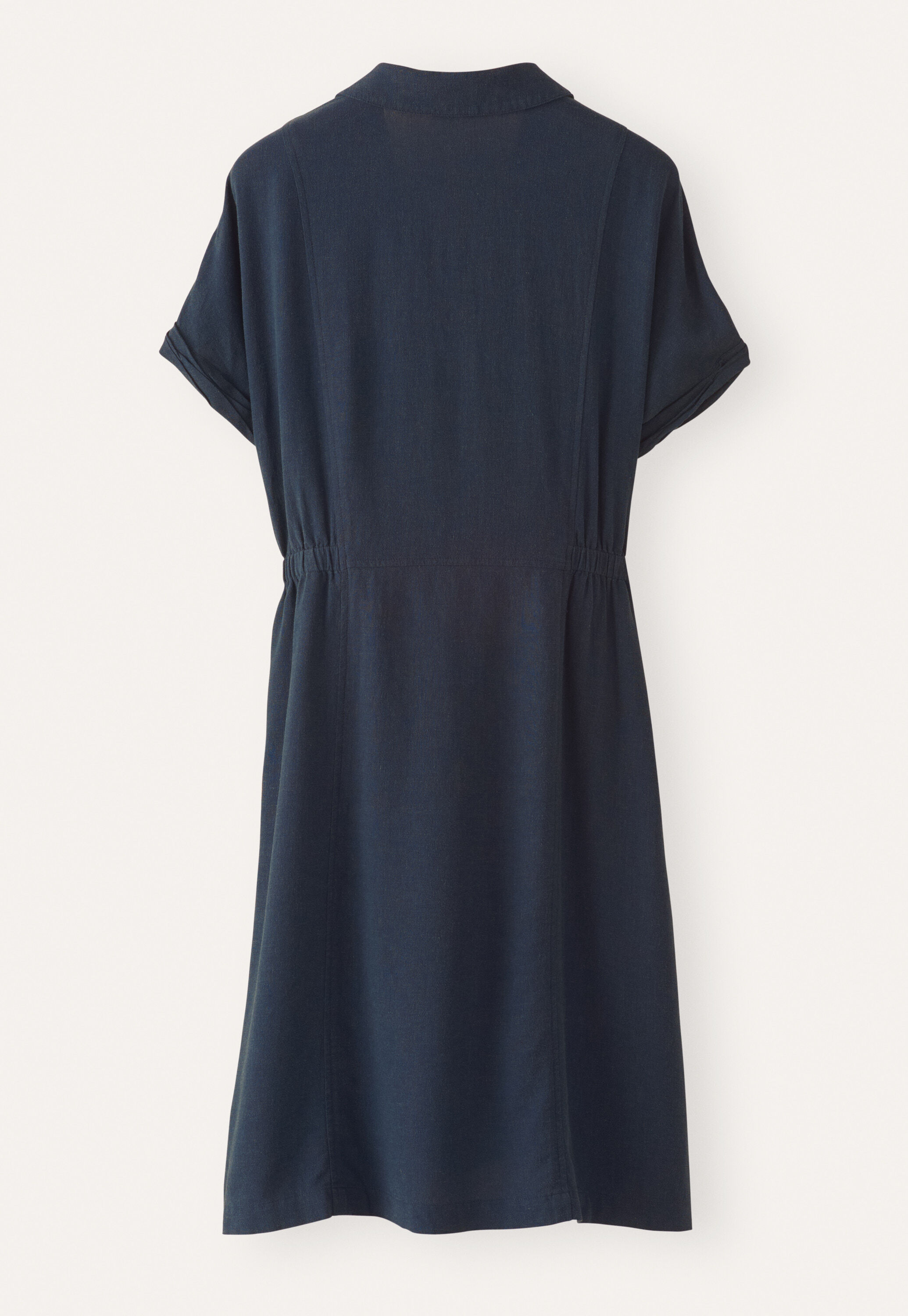 Kurzes Kleid mit Kragen