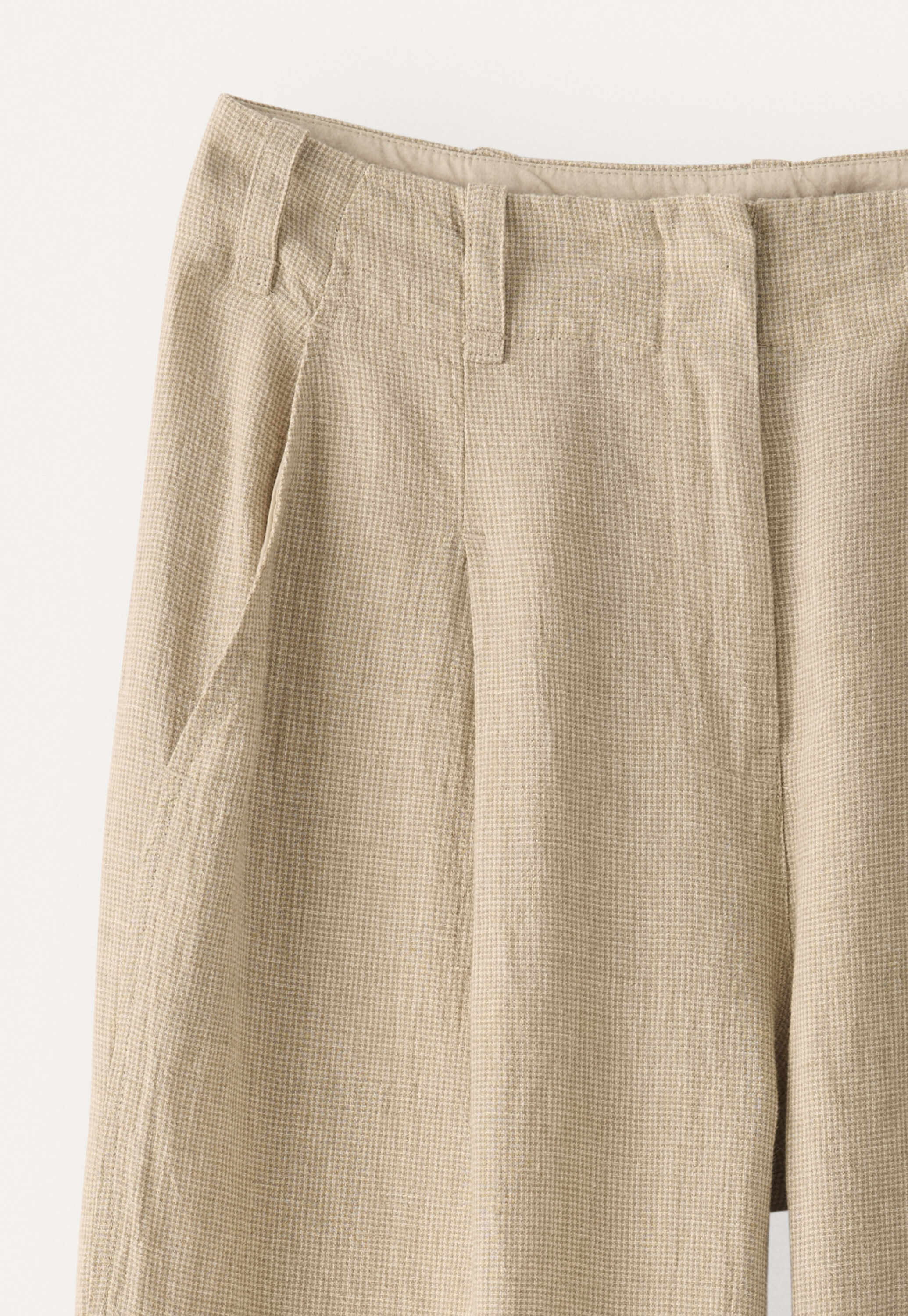 Hose mit Faltenfront