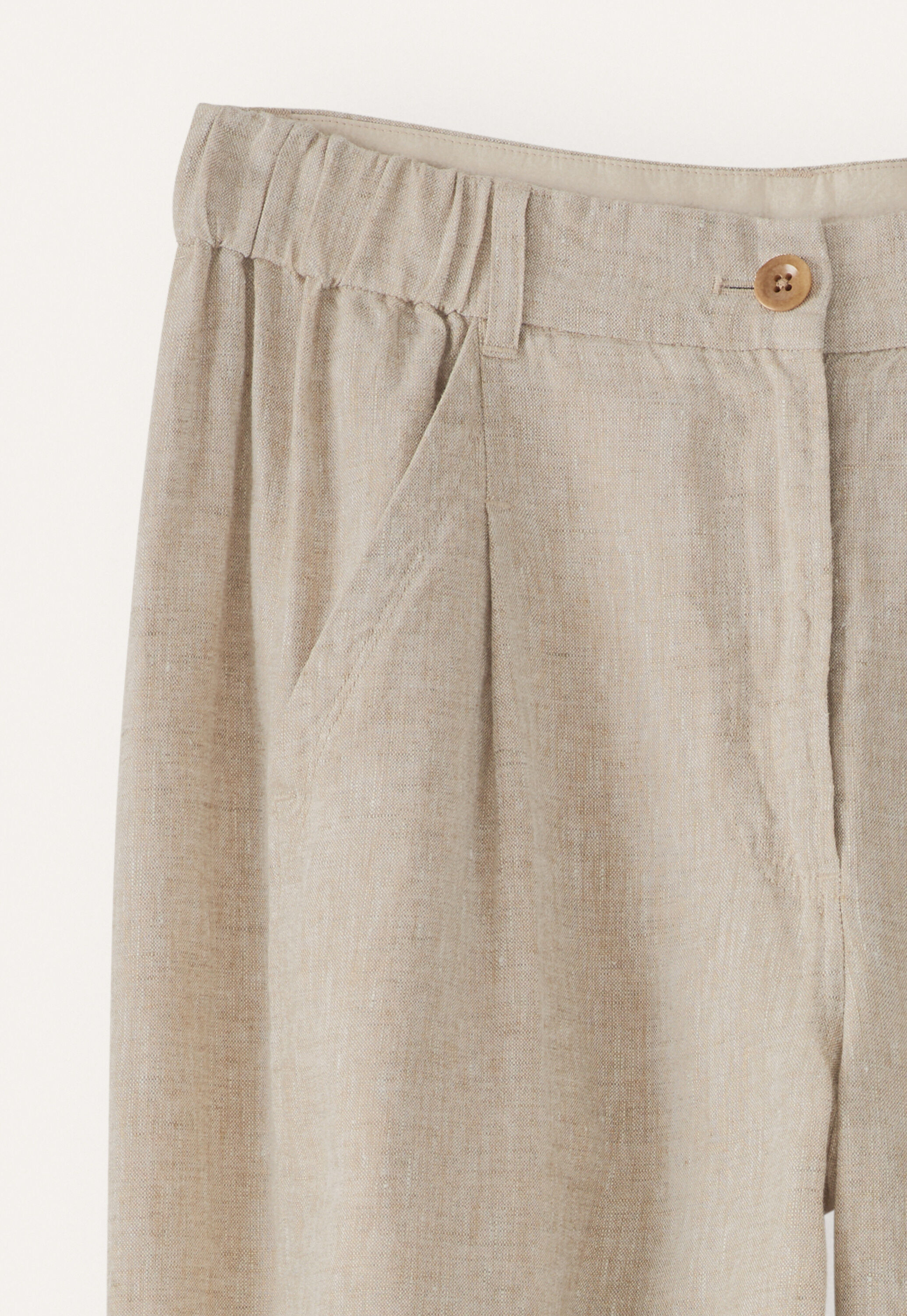 K&uuml;rzere, schmal zulaufende Hose