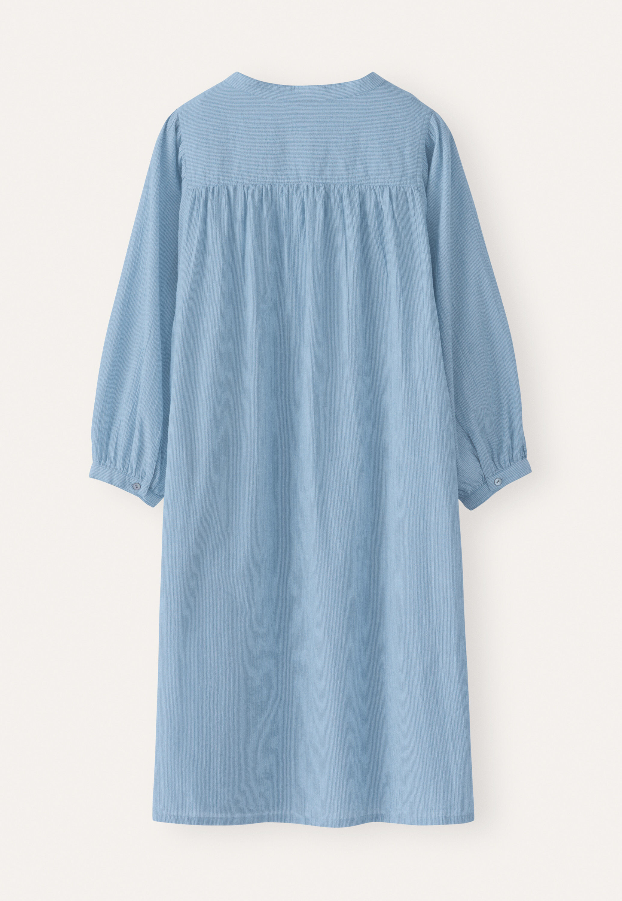 Fein gestreiftes Kleid mit Kn&ouml;pfen