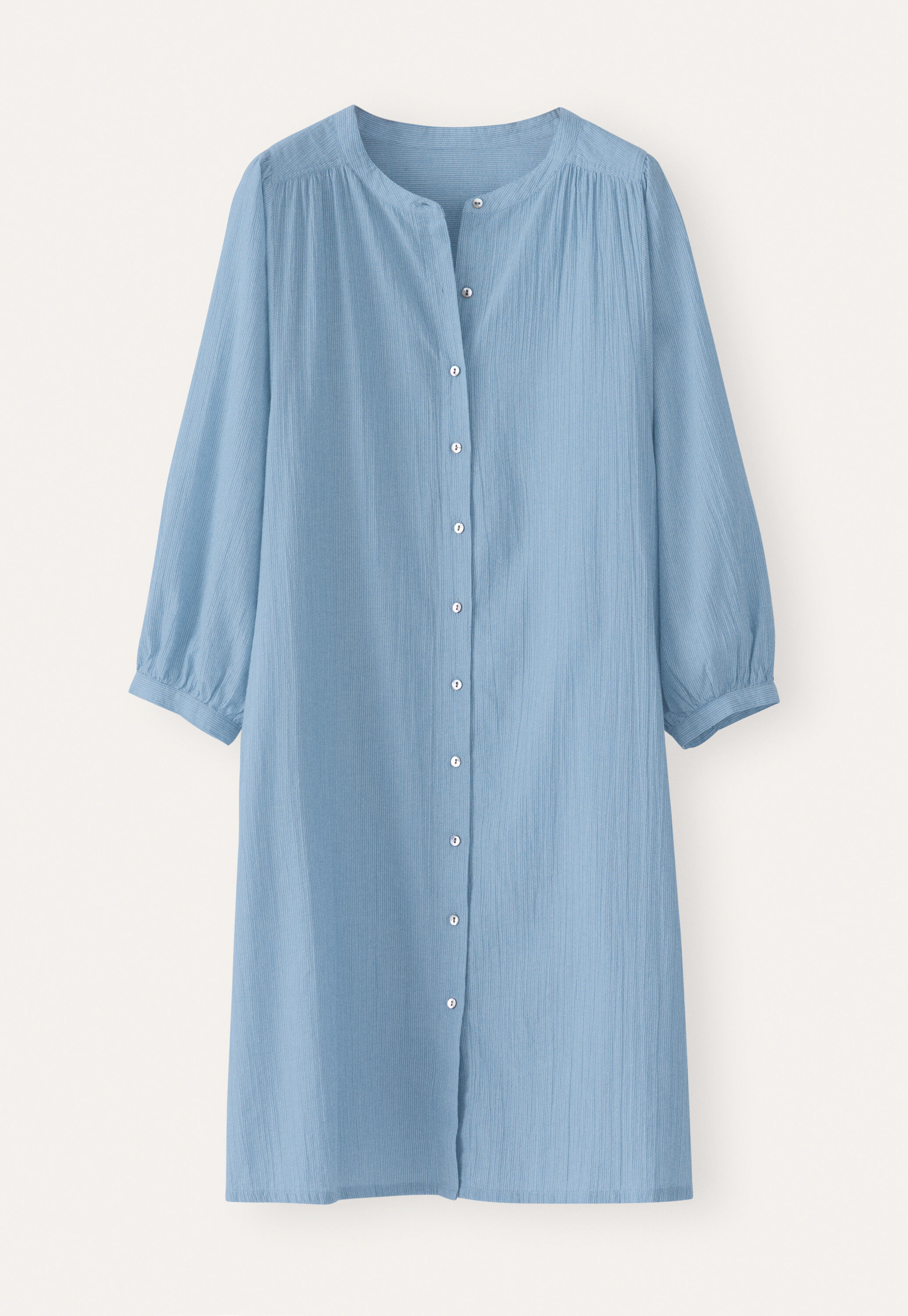Fein gestreiftes Kleid mit Kn&ouml;pfen
