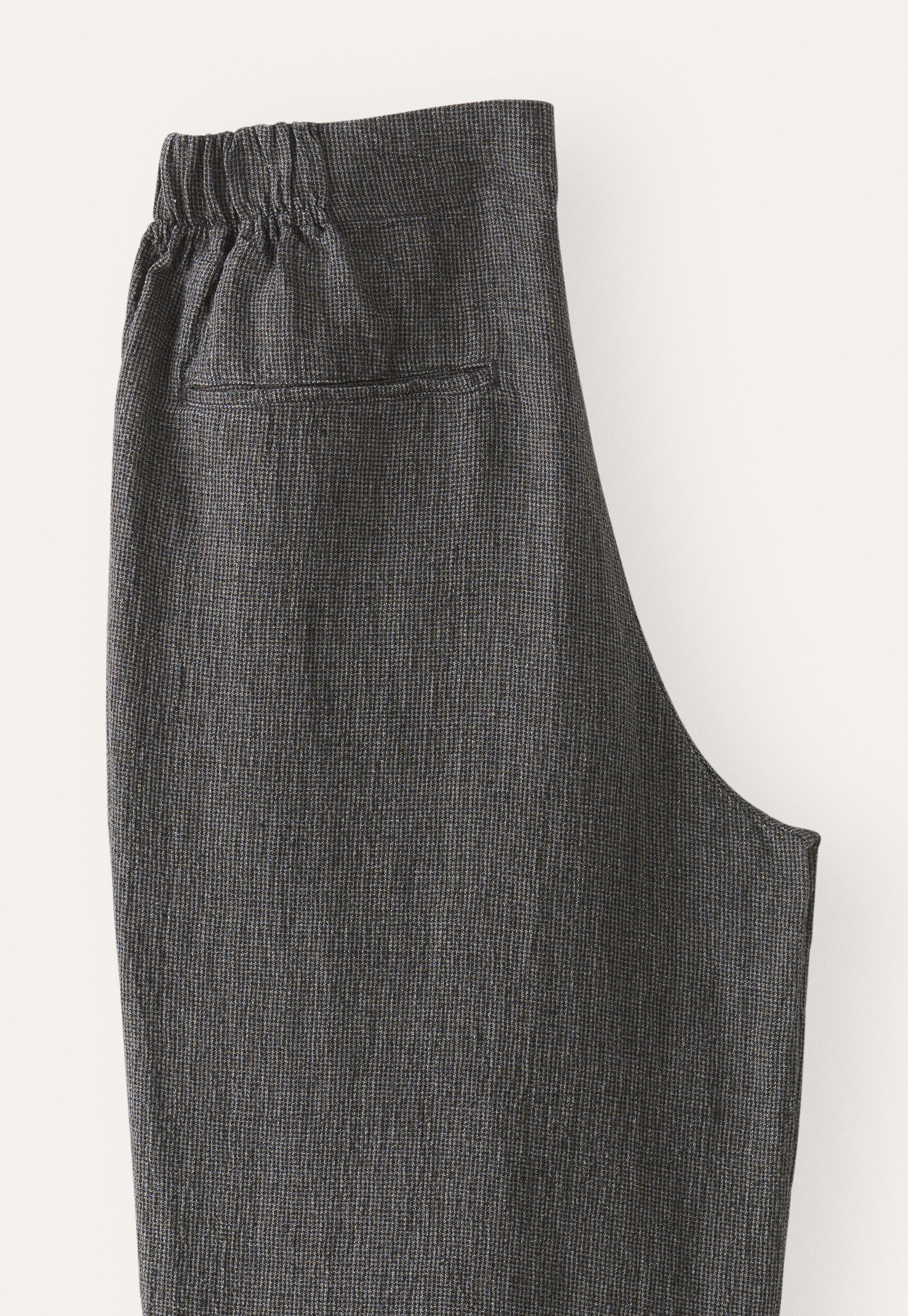 Schmal zulaufende Hose