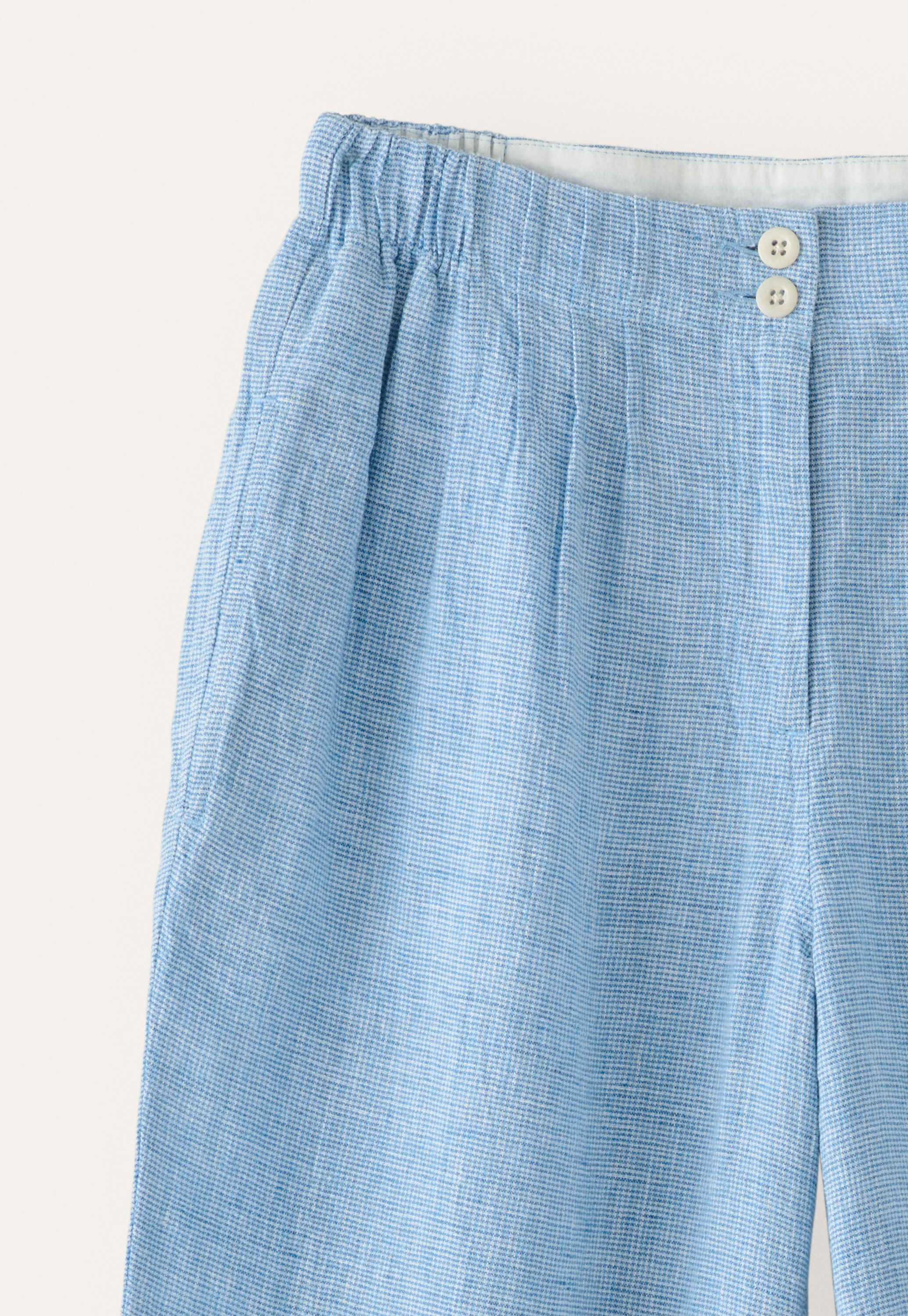 Schmal zulaufende Hose