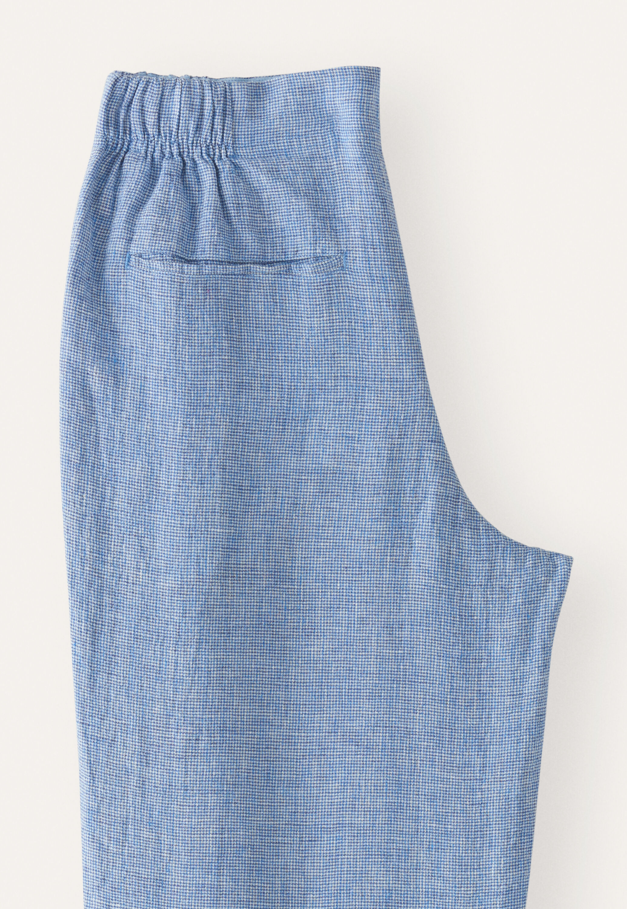 Schmal zulaufende Hose