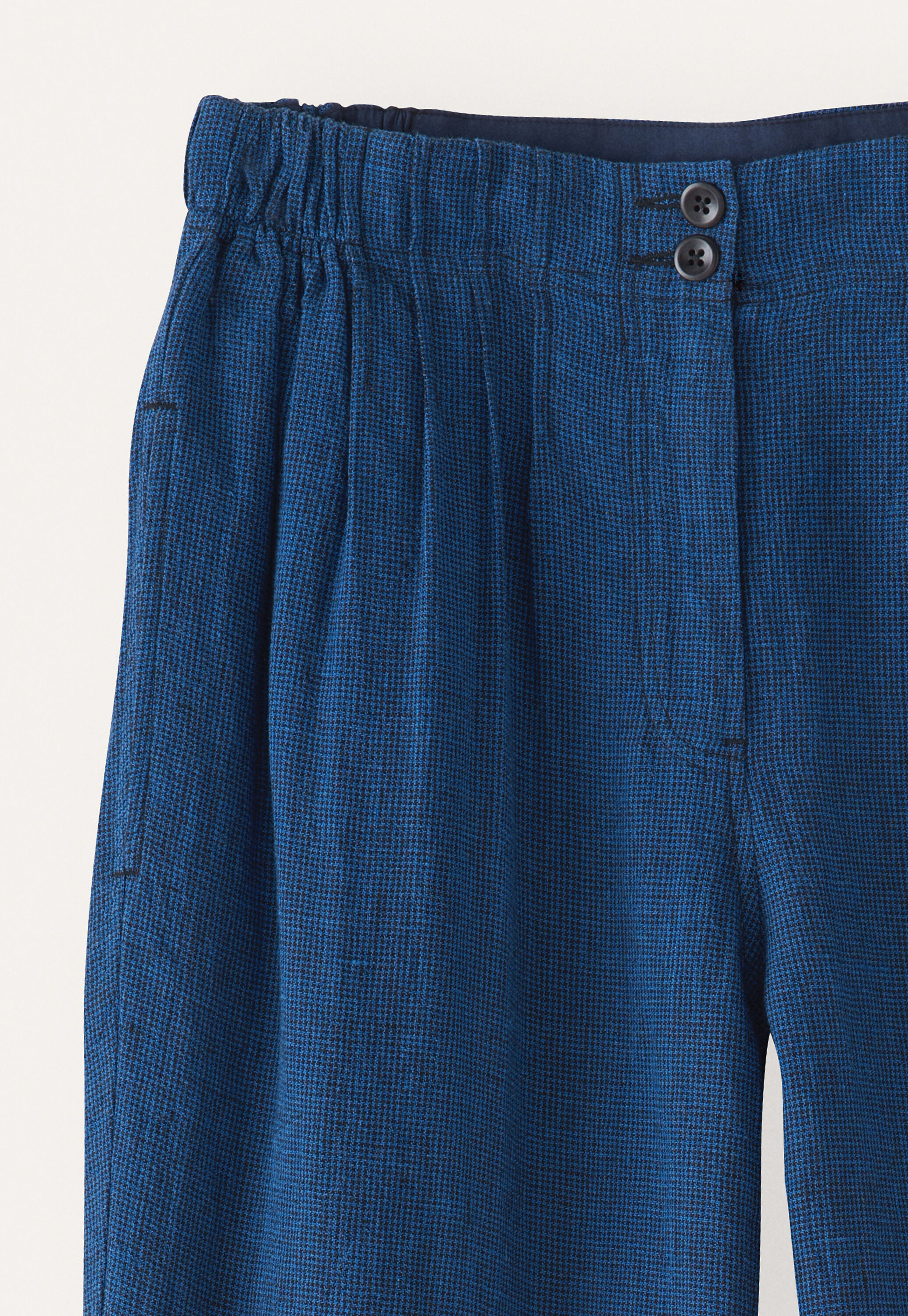 Schmal zulaufende Hose