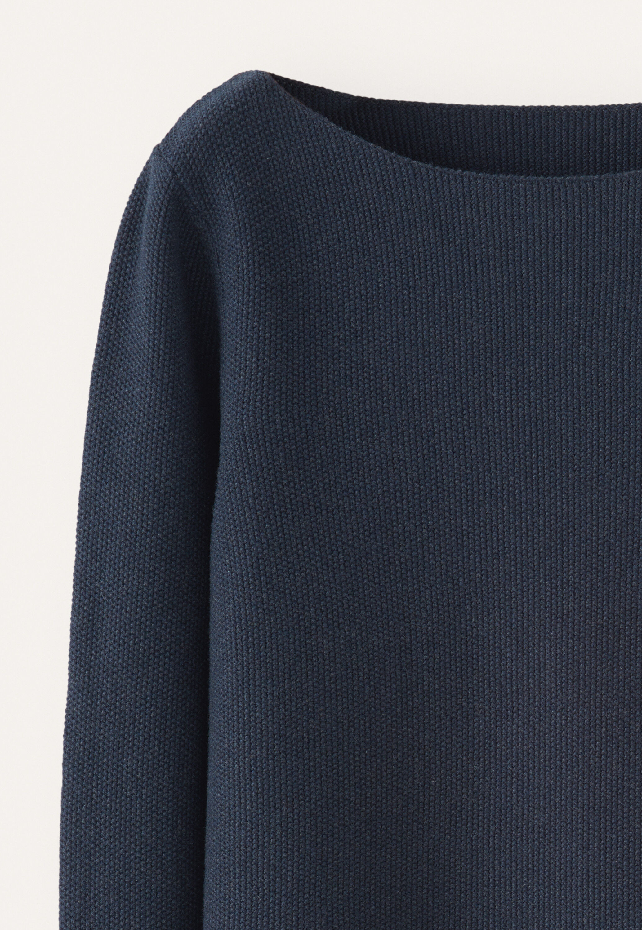 Pullover mit U-Boot-Ausschnitt
